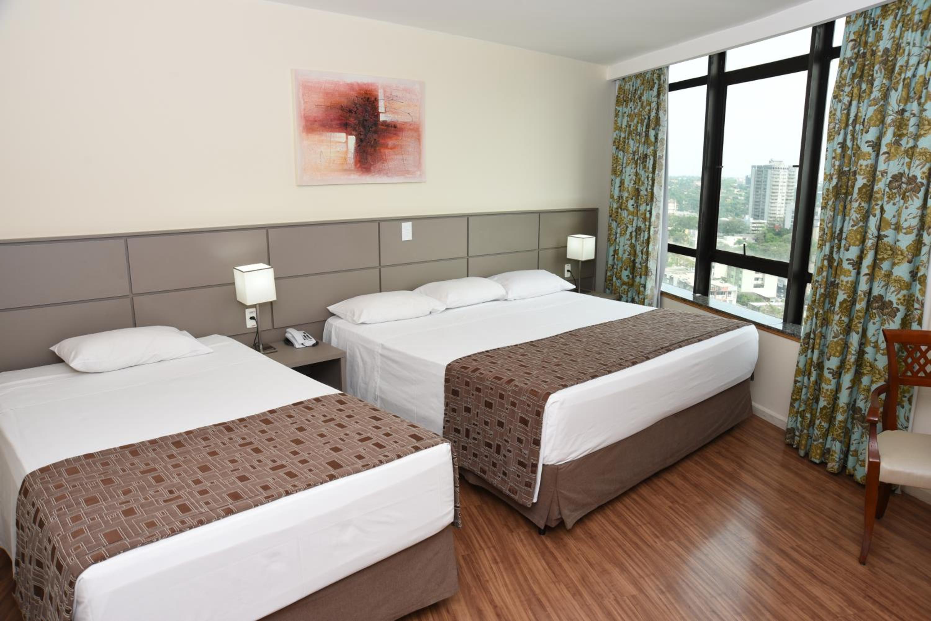 Deluxe Triple Room - Photo 1