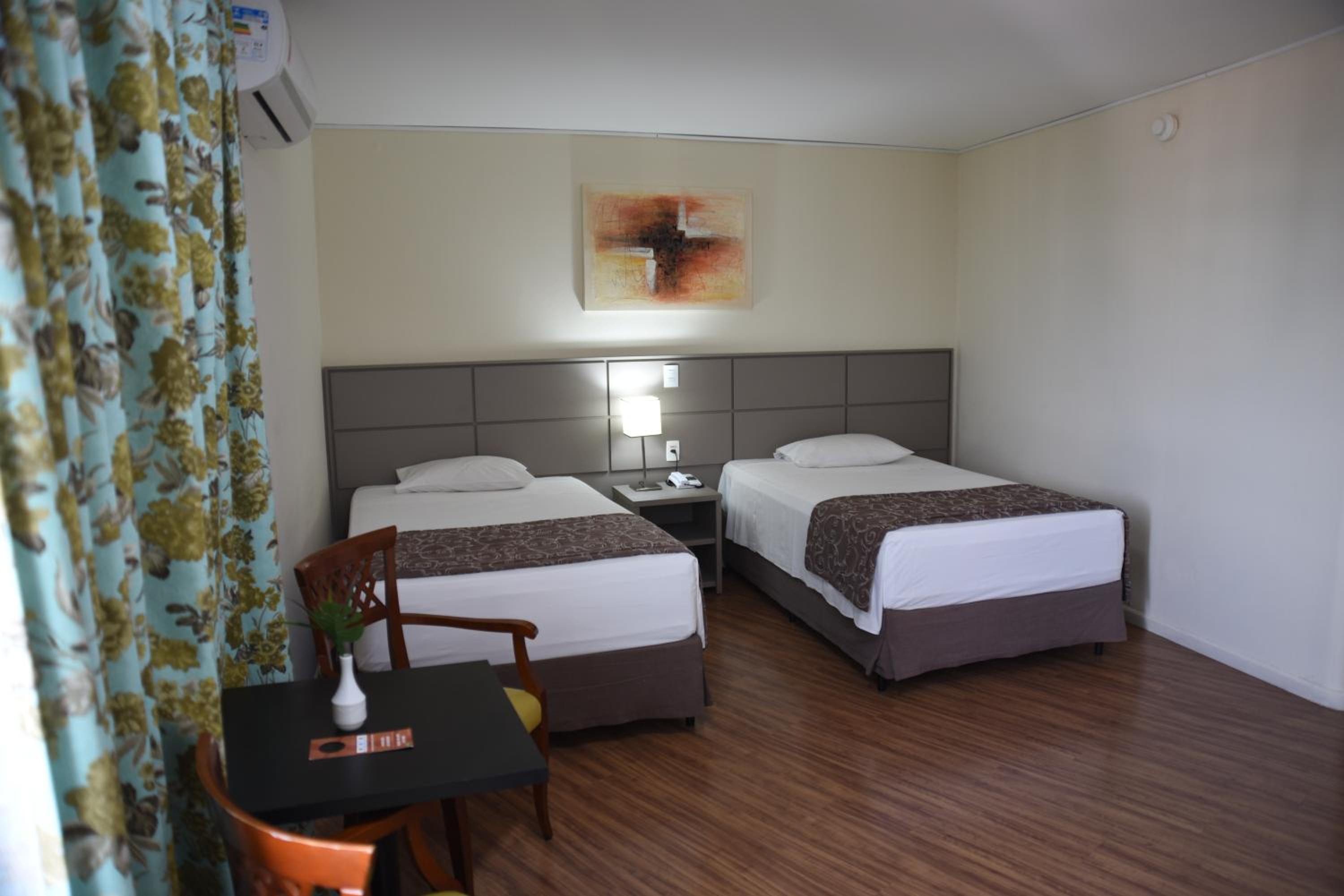 Deluxe Twin Room - Photo 2