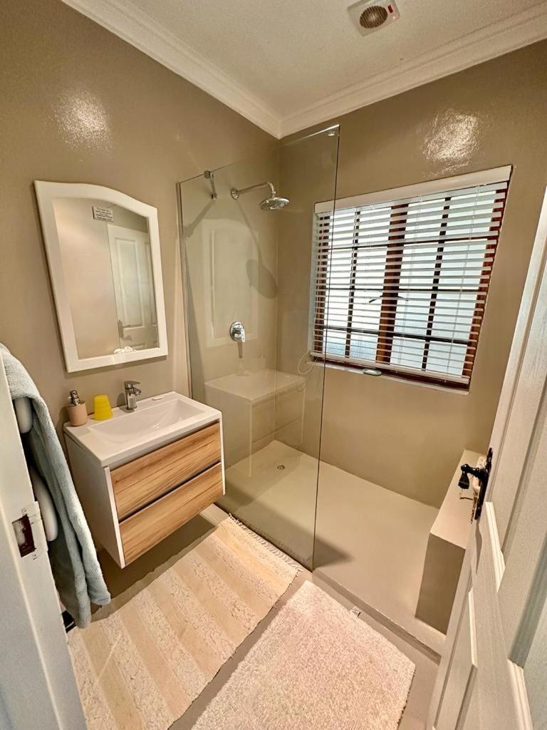 Two-Bedroom House photo 2