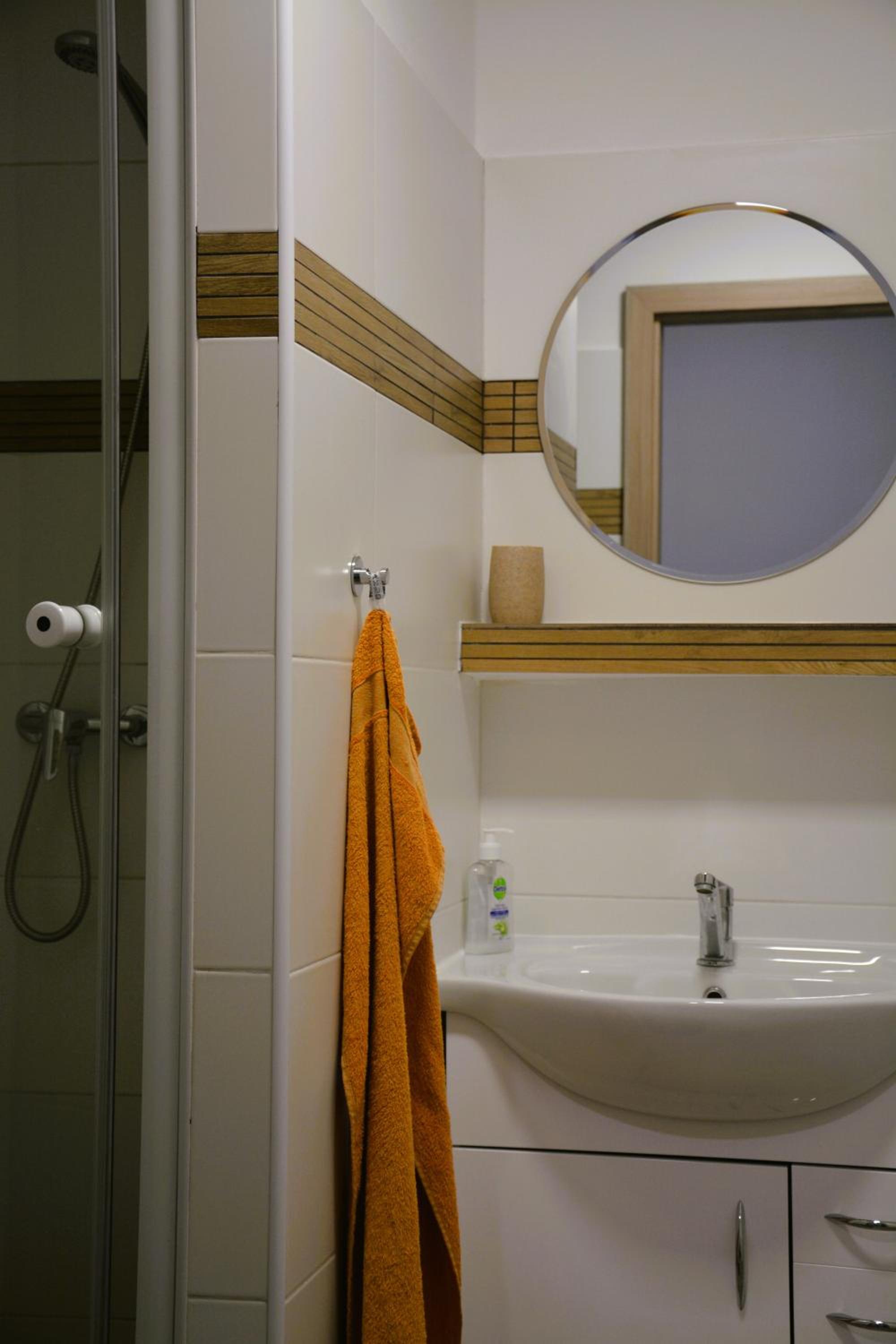 Standard Apartment - Photo 7