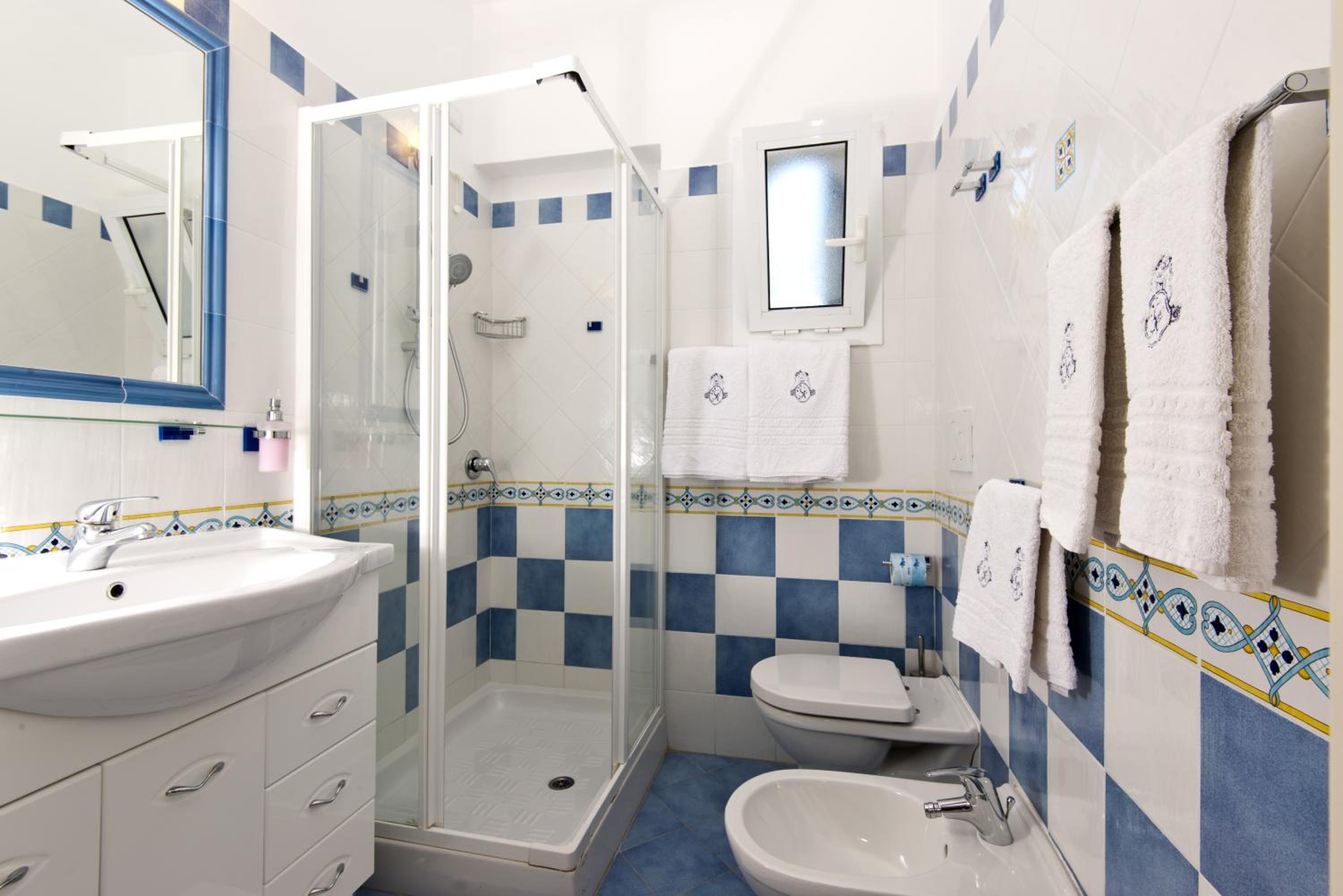 Triple Room with Partial Sea View - Photo 4