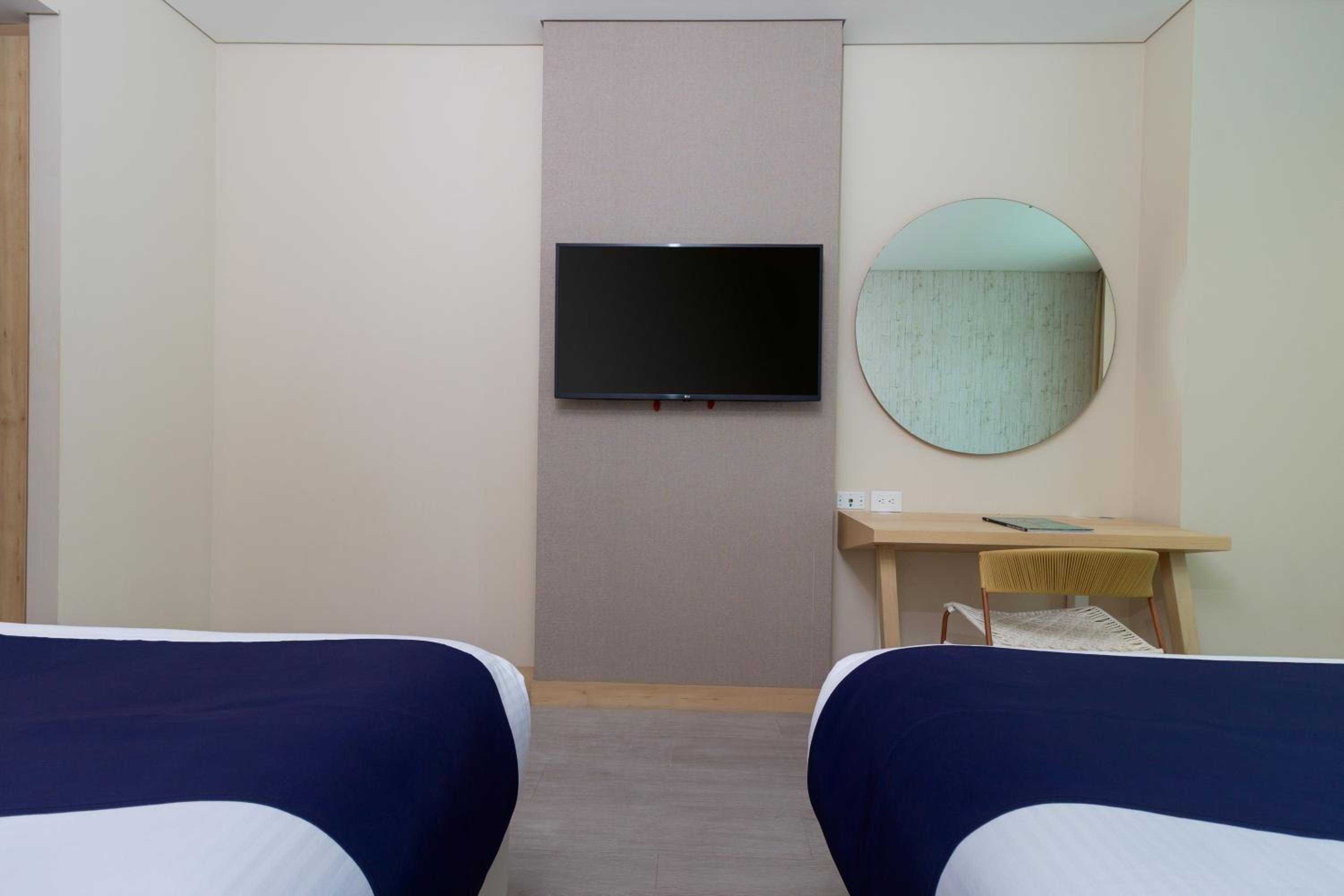 Double Room with Two Double Beds - Photo 5