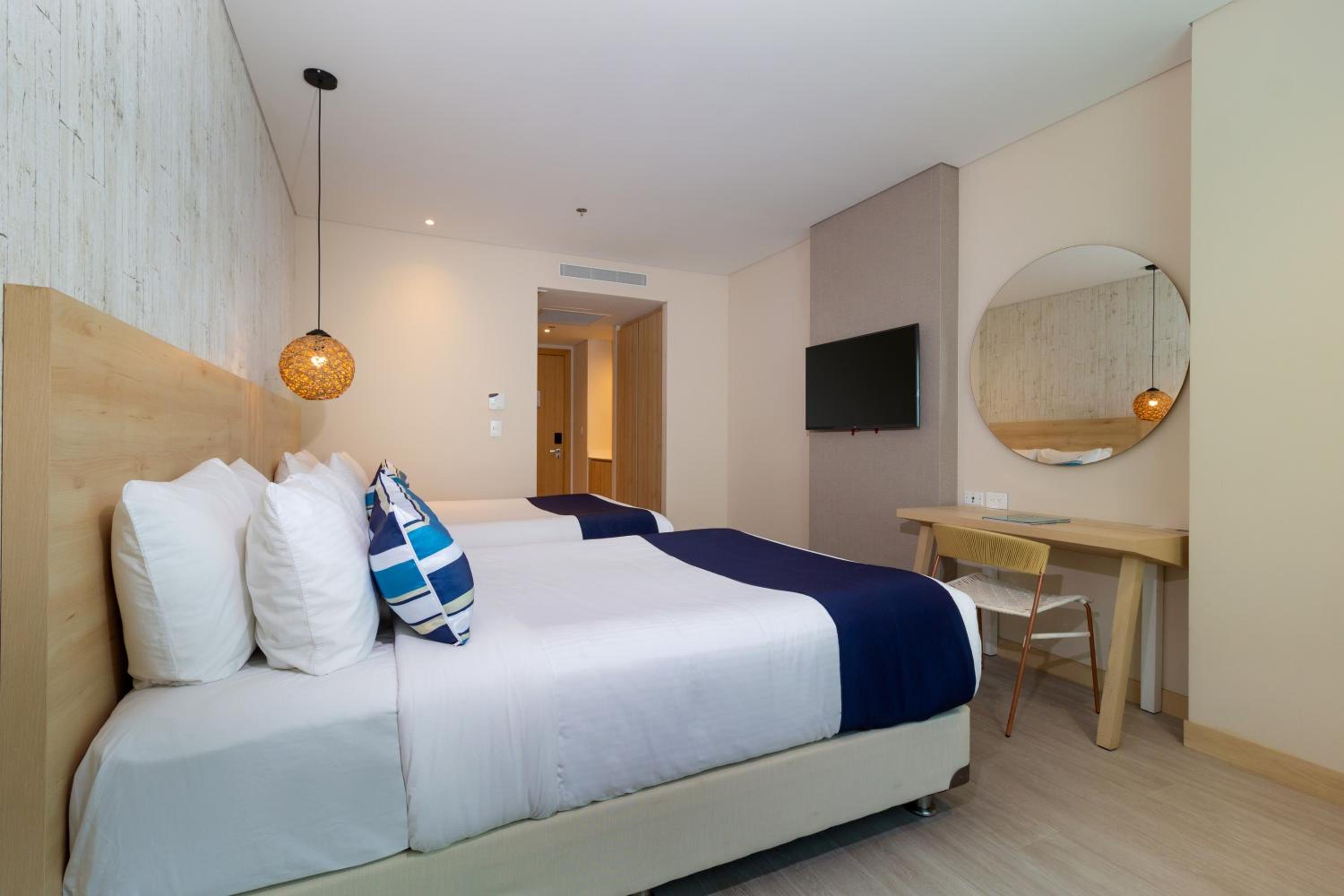 Double Room with Two Double Beds - Photo 6