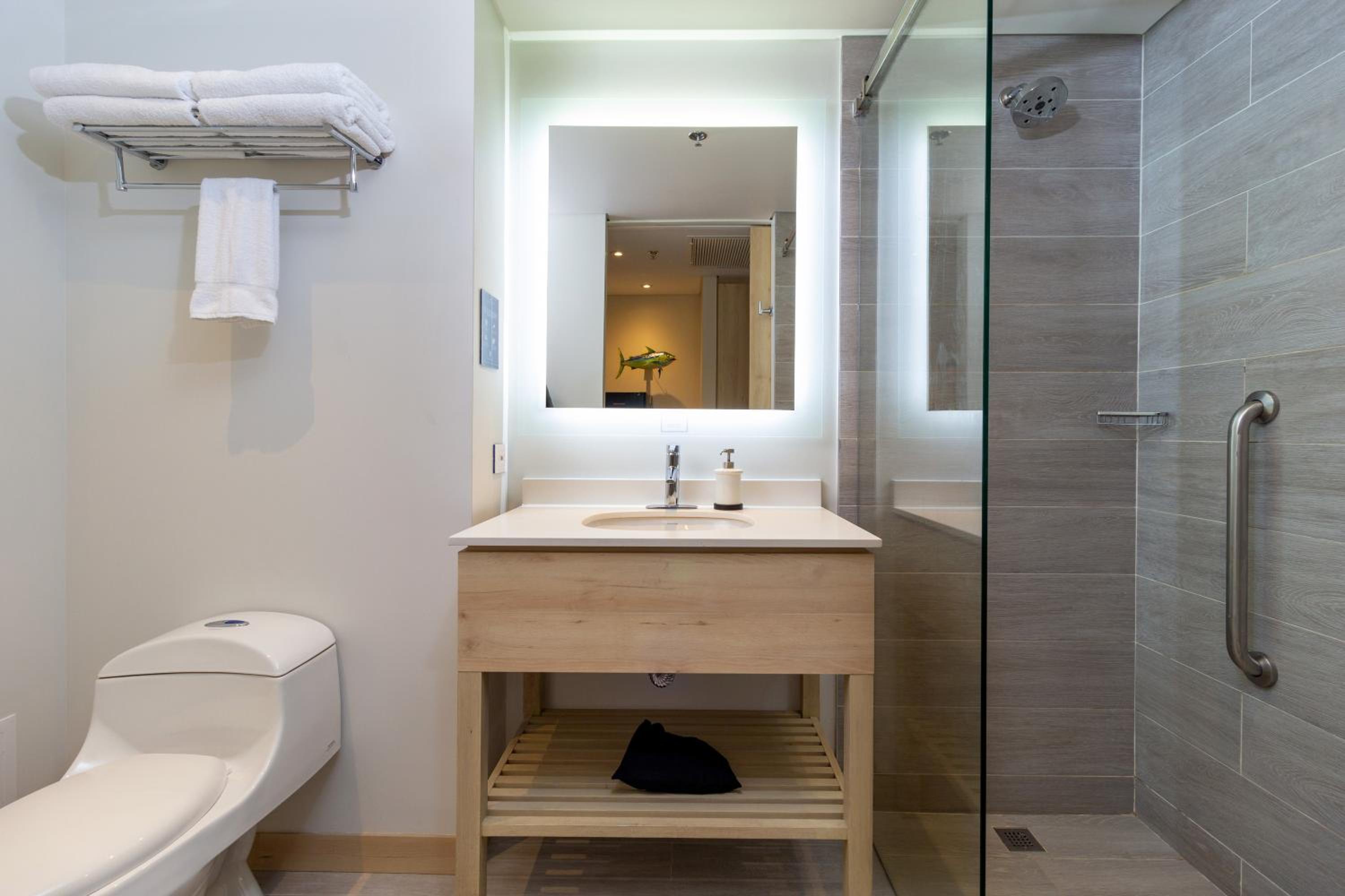 Twin Room with Balcony - Photo 3