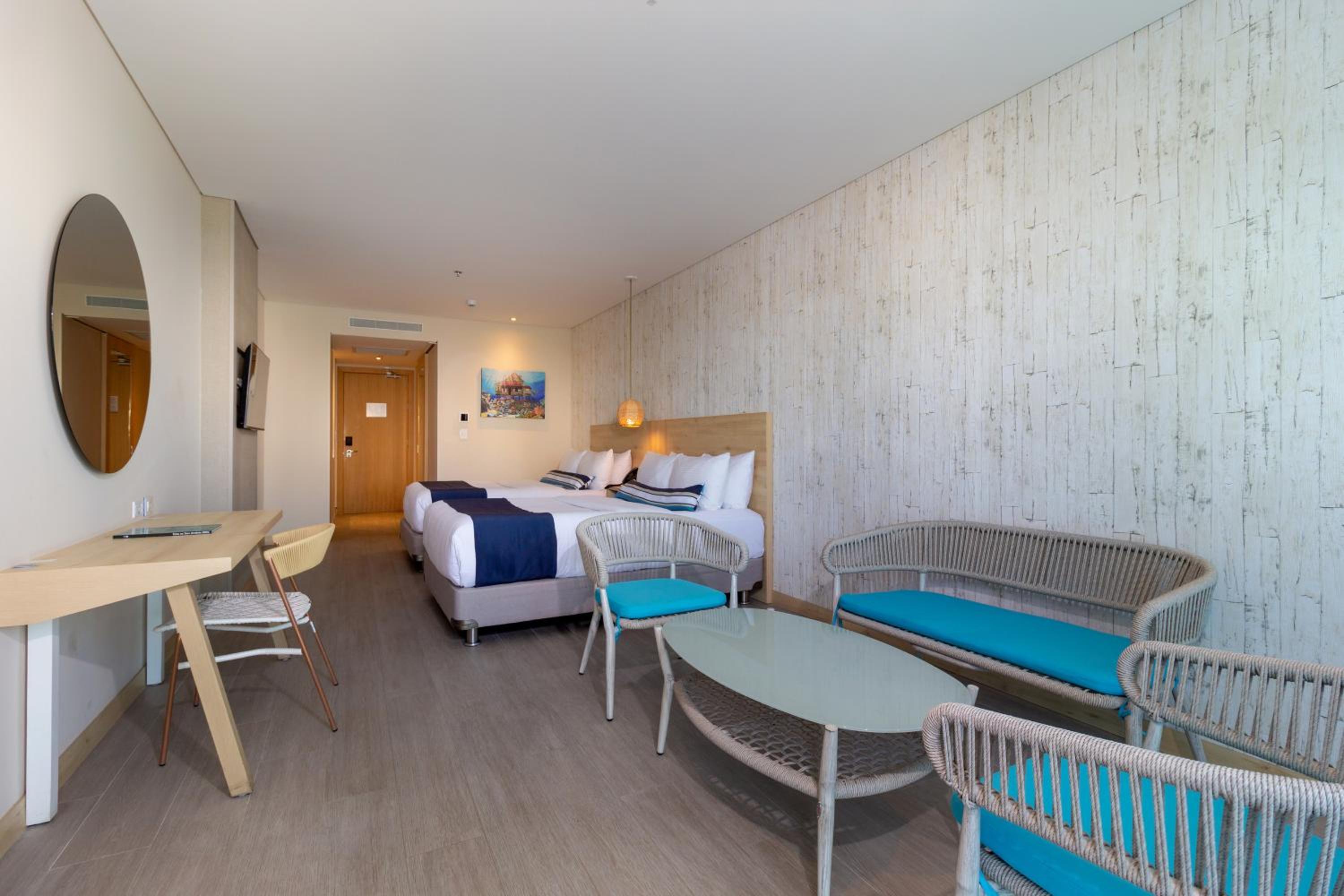 Twin Room with Balcony - Photo 6