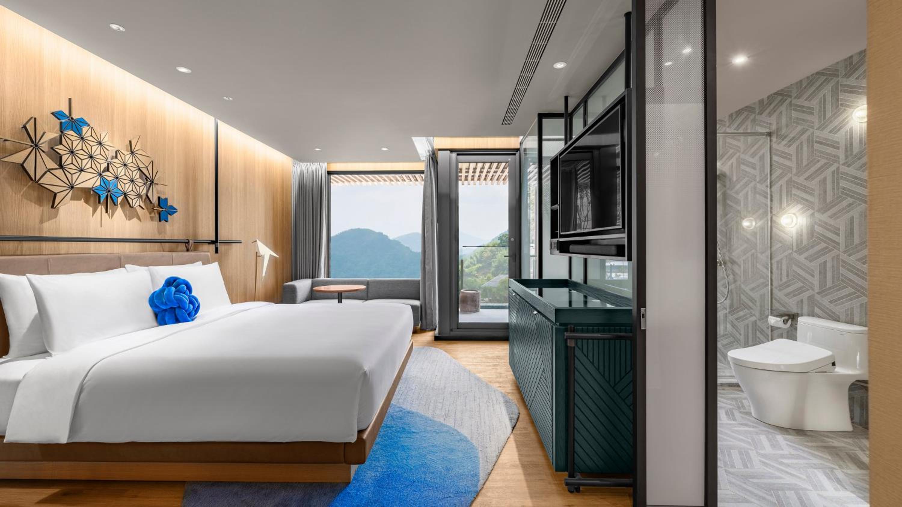 King Room with Mountain View - Photo 3