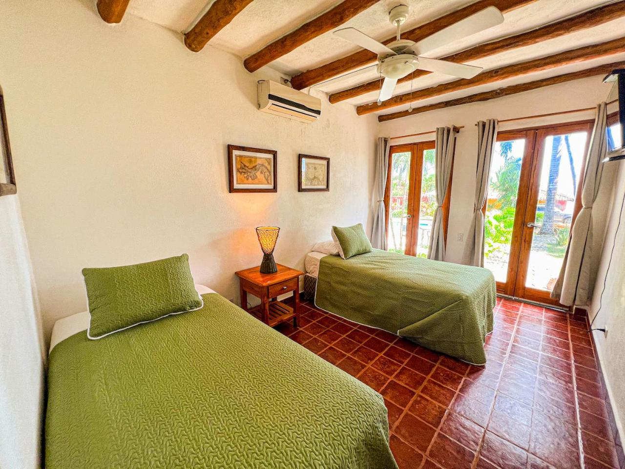 Family Room with Garden View