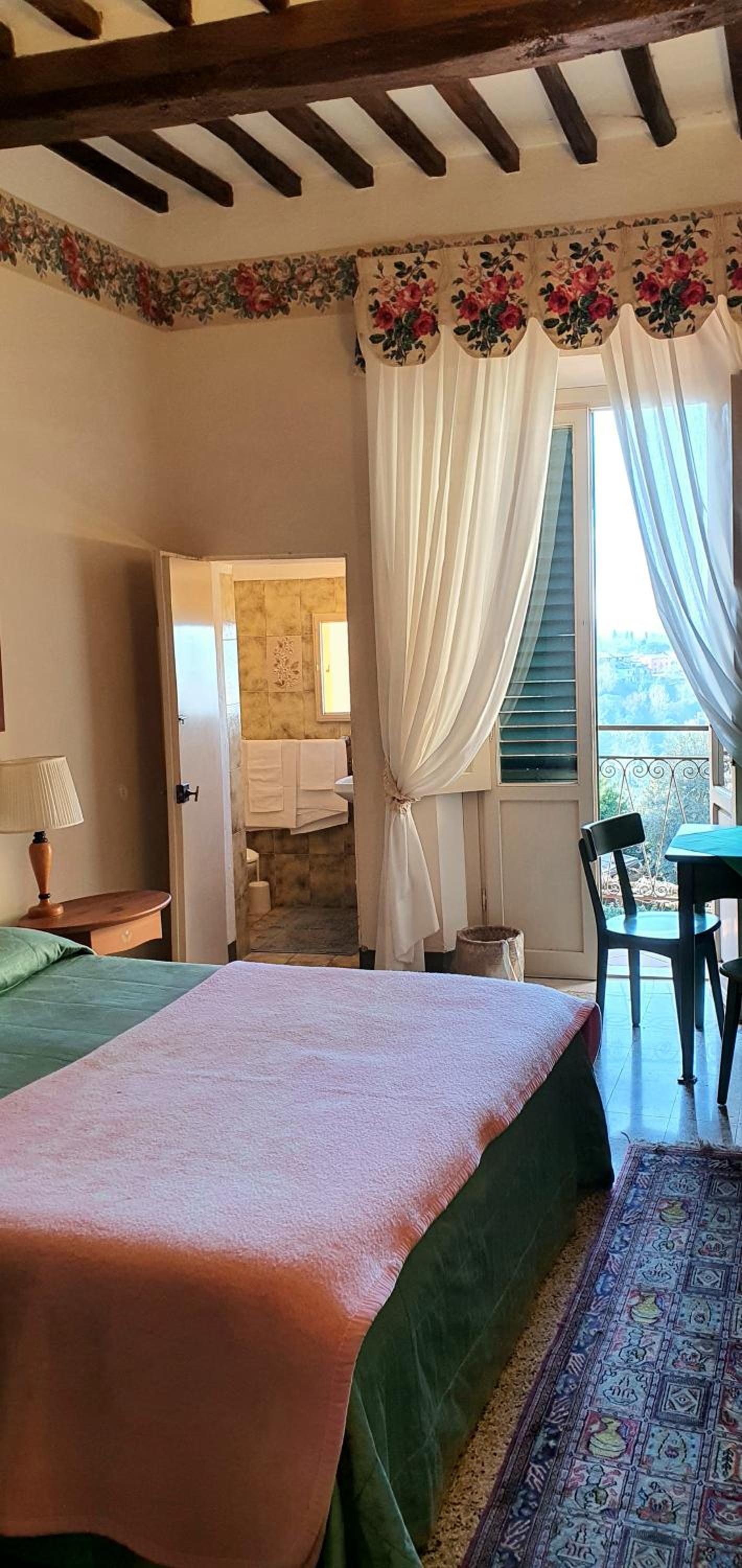 Double Room with Shared Shower photo 2