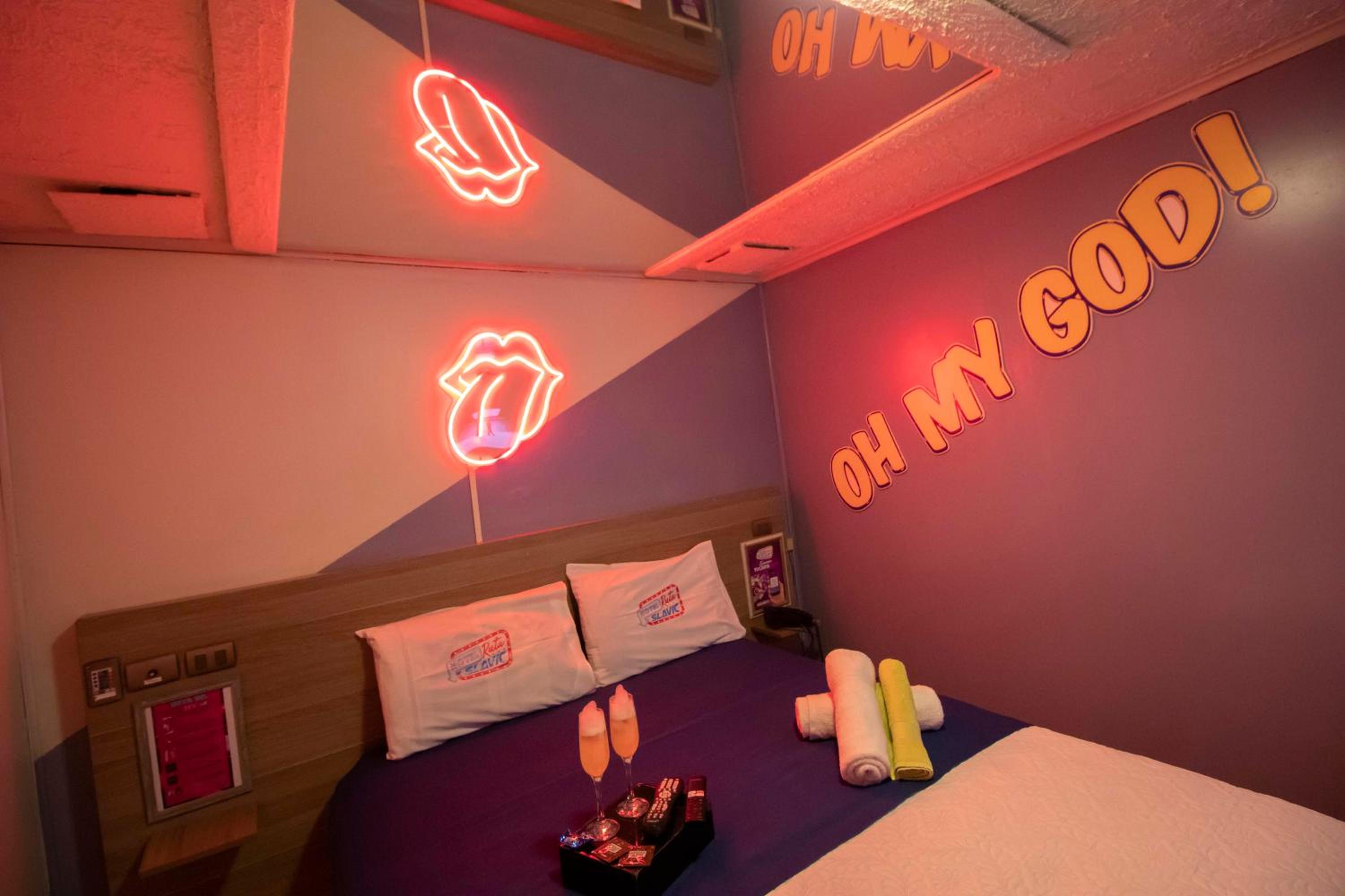 Double or Twin Room with Shower photo 3