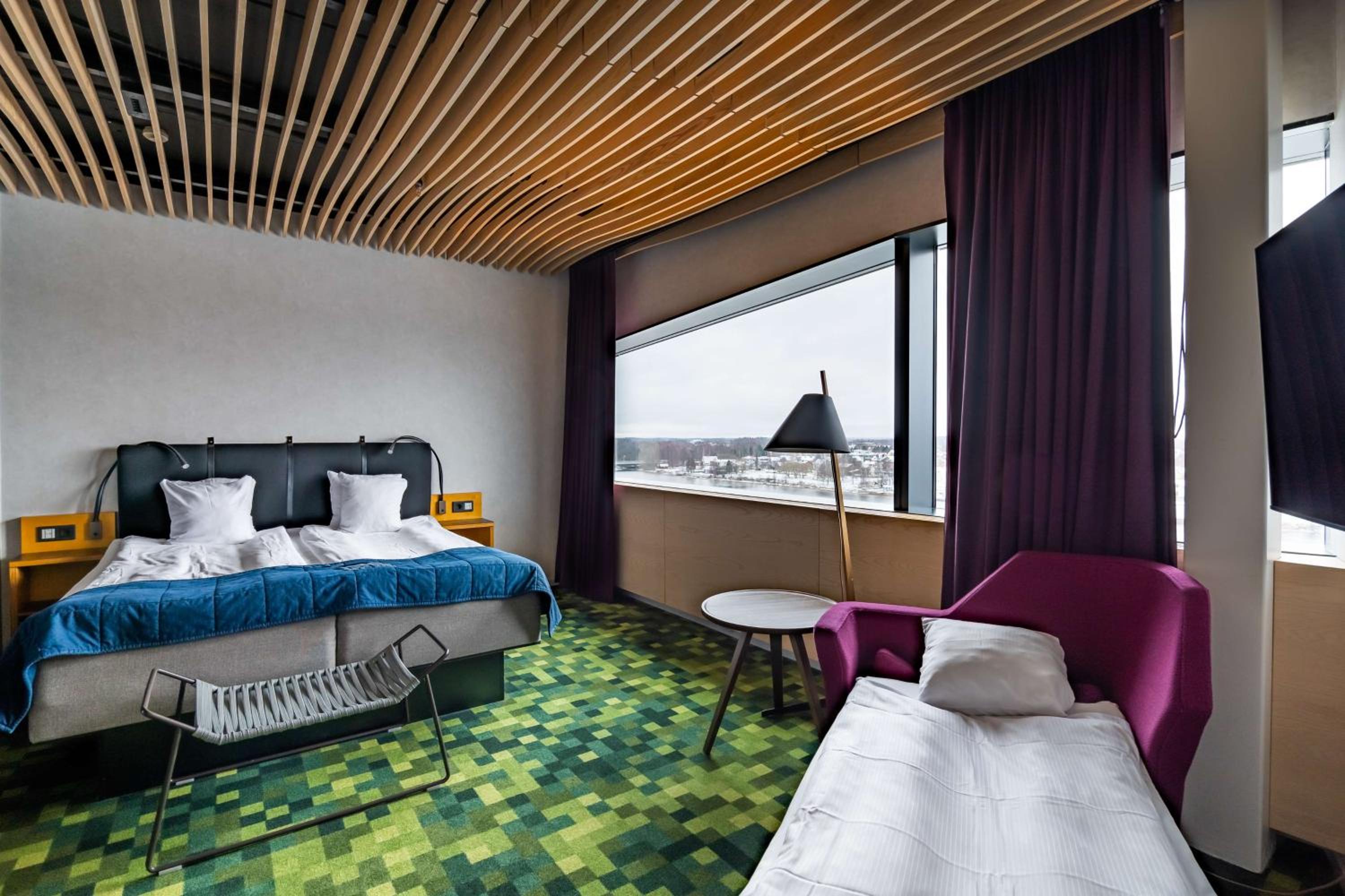 Deluxe Twin Room with Chair Bed - Non-Smoking