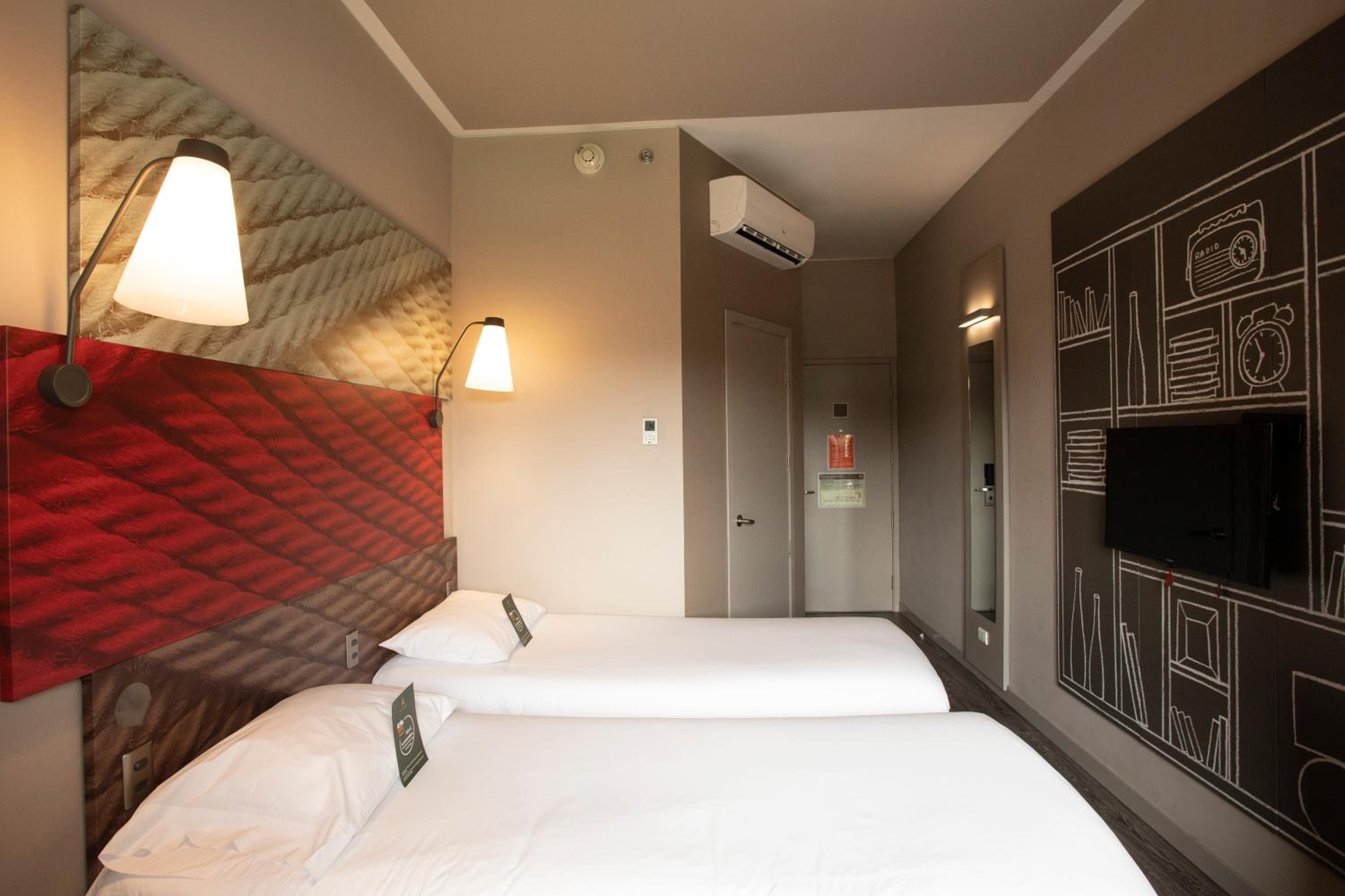 Standard Twin Room photo 1