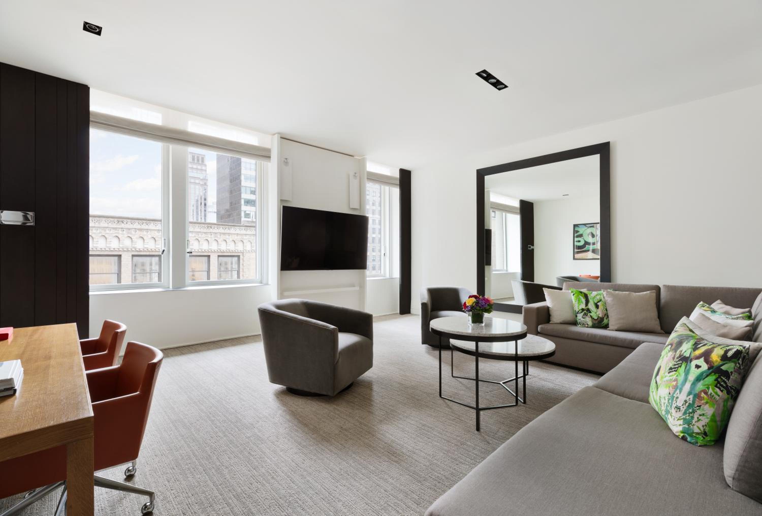 Two-Bedroom Suite thumbnail 5