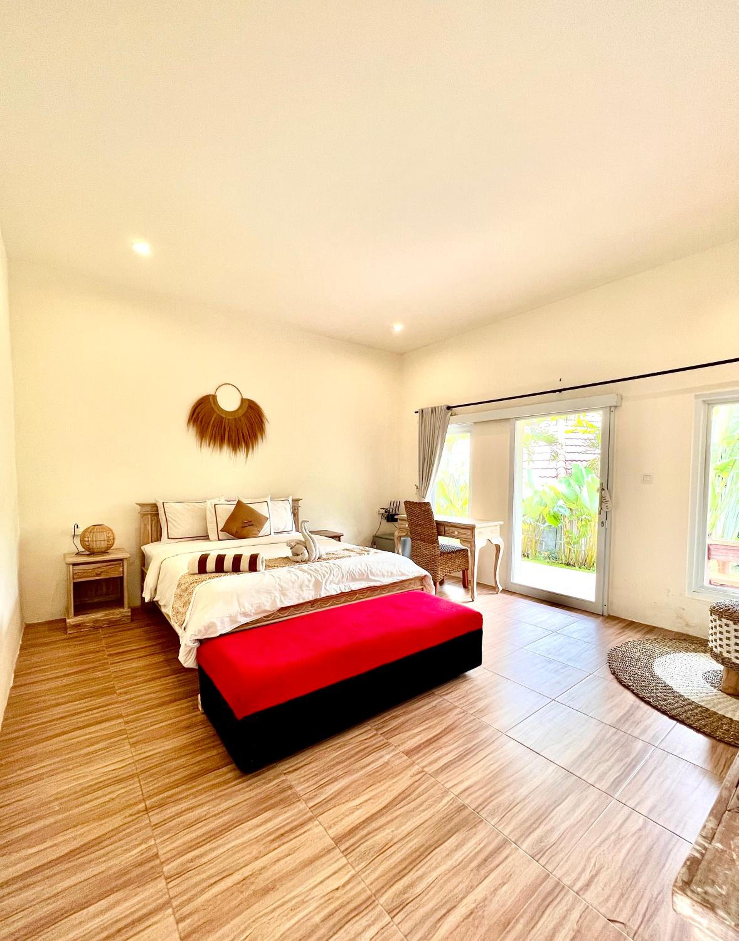 Deluxe Room with Pool View - Photo 1