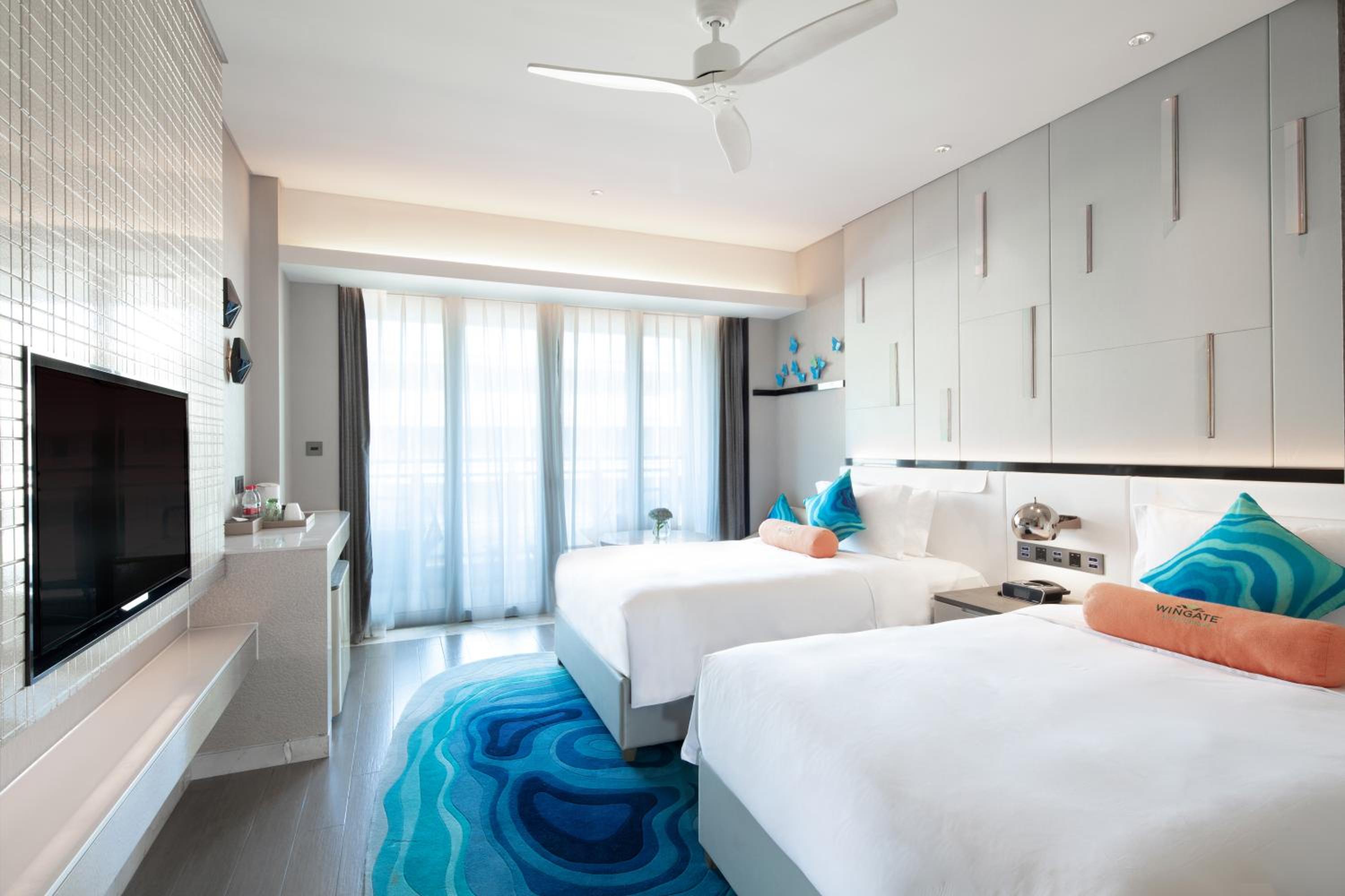 Deluxe Twin Room With Mountain View - Smoking photo 3