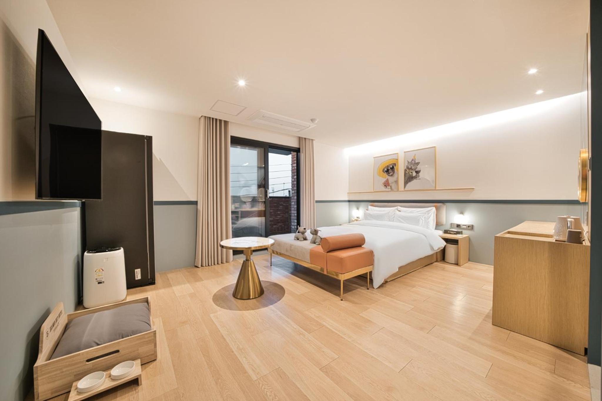 Deluxe Double Room with a Pet,Terrace and Sea View - Photo 1