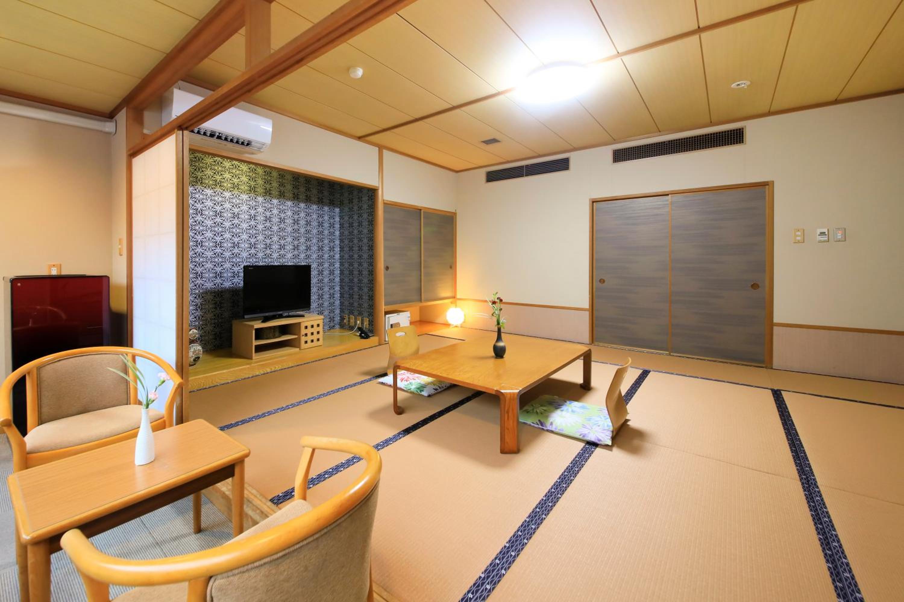 Japanese-Style Quadruple Room - Photo 3