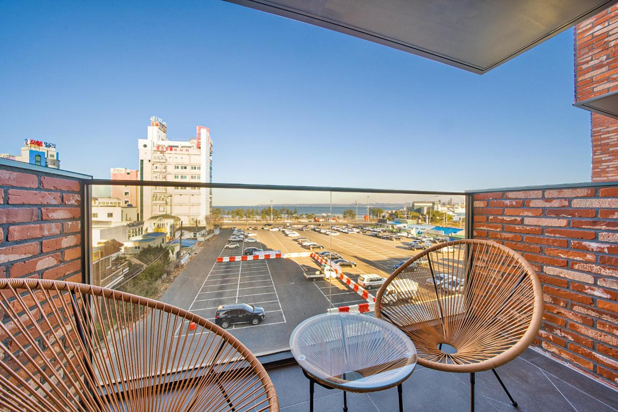 Double Room with Terrace and Sea View - Photo 2