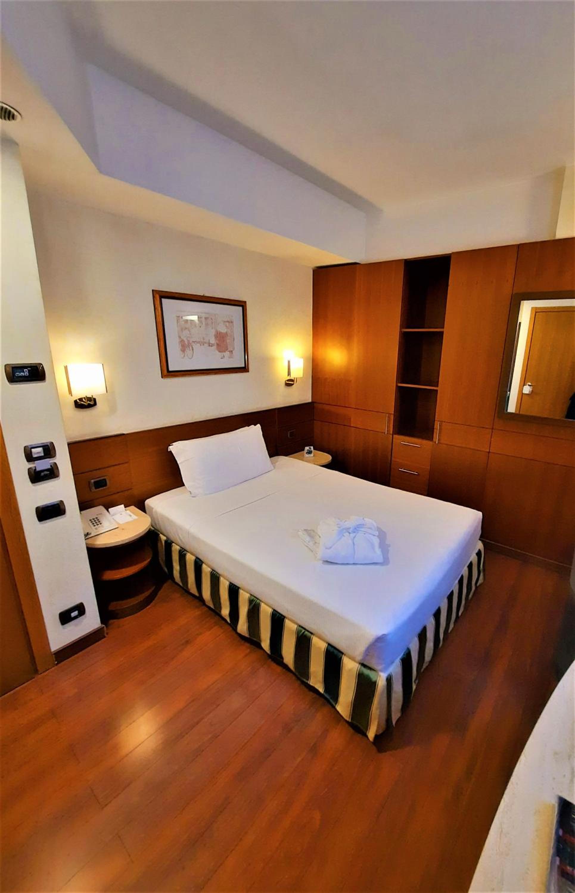 Deluxe Single Room