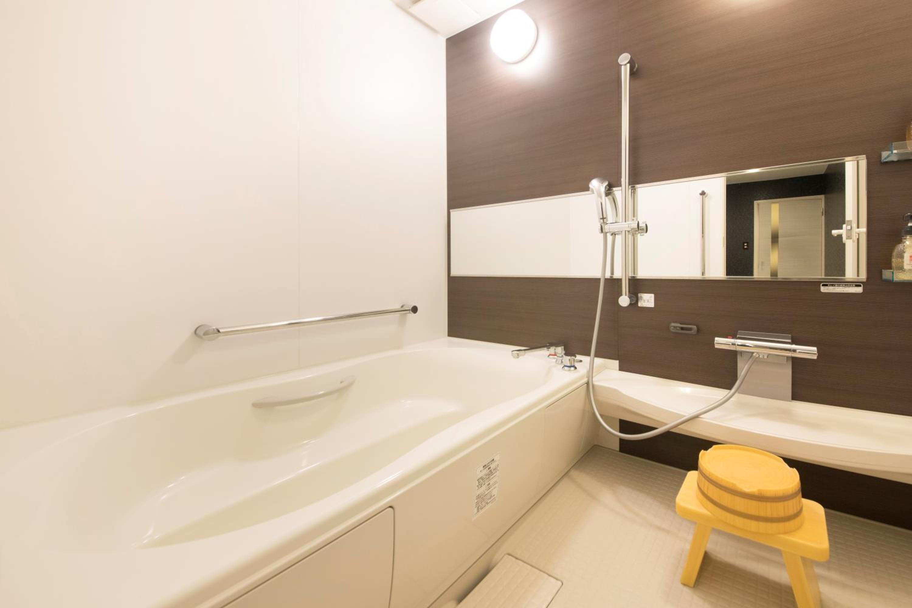 Two-Bedroom Suite - Photo 4