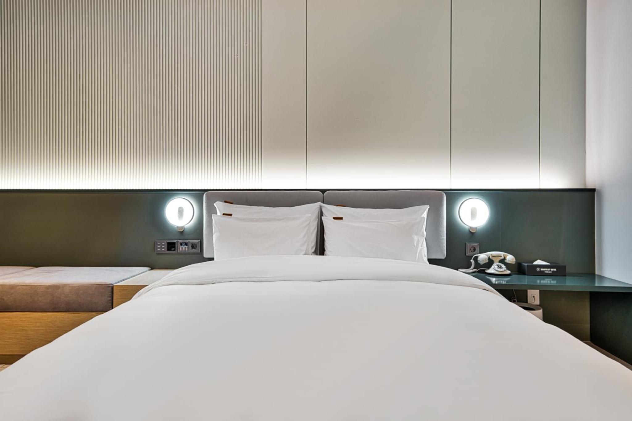 Deluxe Double Room with Karaoke,Terrace and Sea View - Photo 8