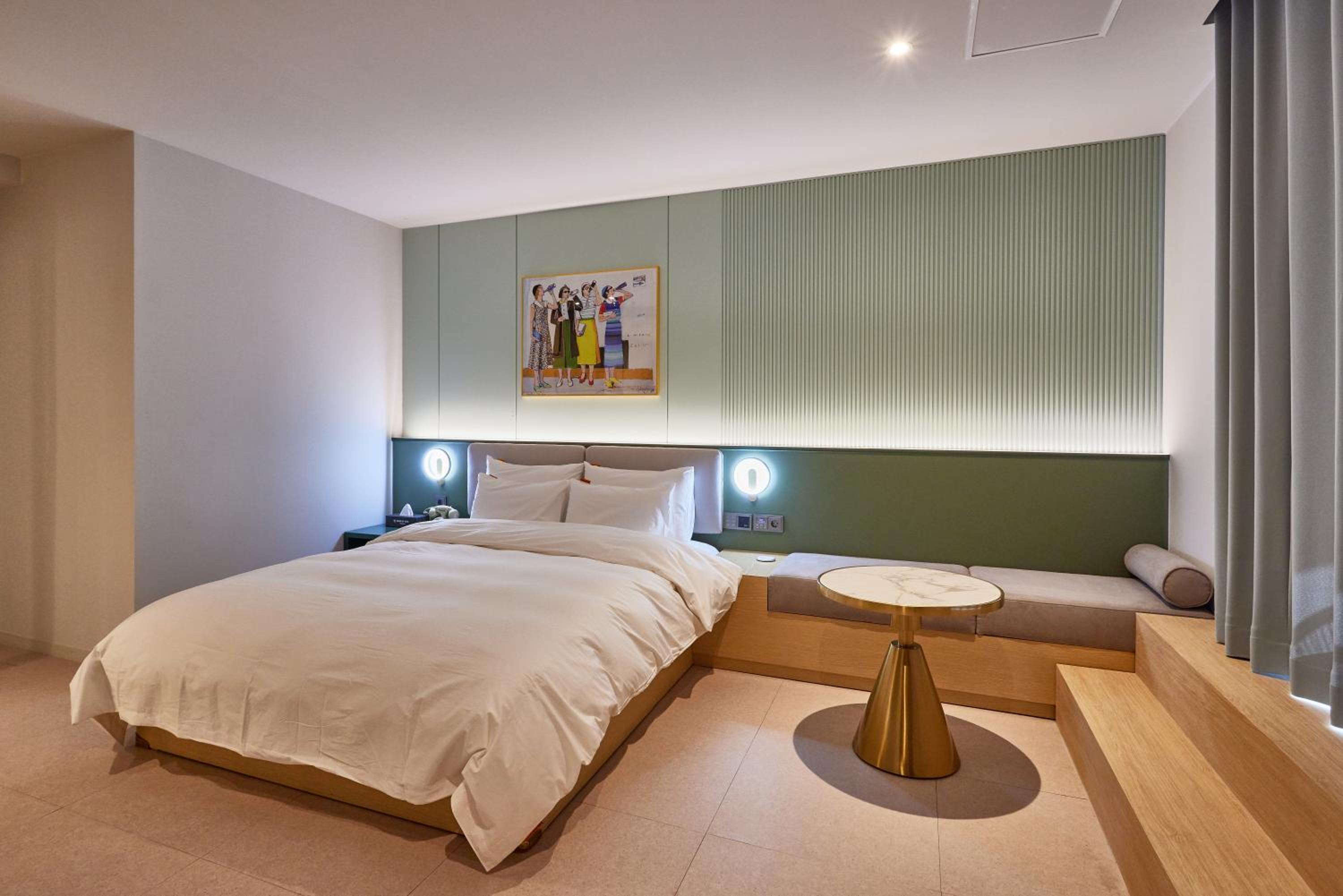 Deluxe Double Room with Karaoke,Terrace and Sea View - Photo 5