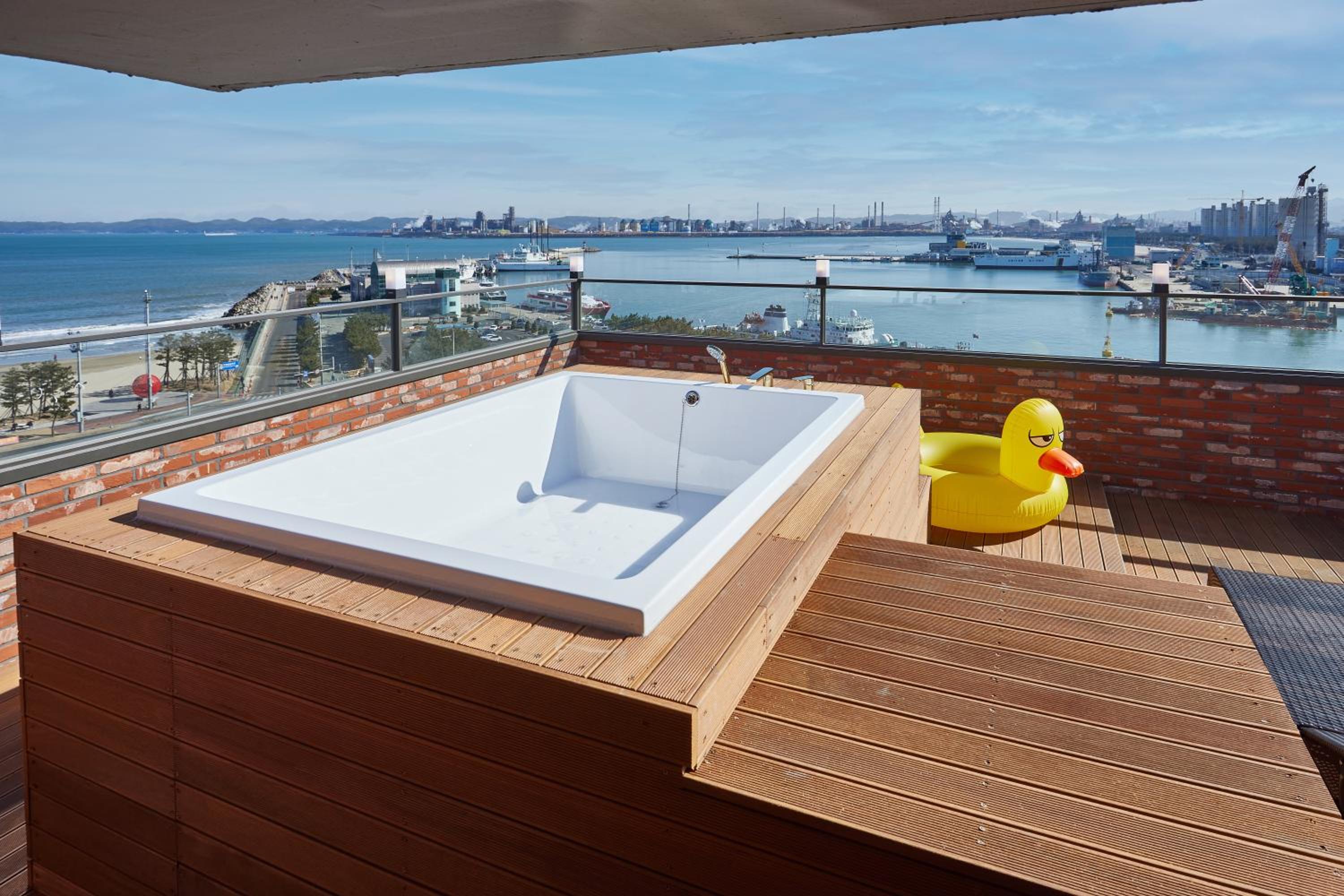 Family Suite with Rooftop terrace - Photo 12