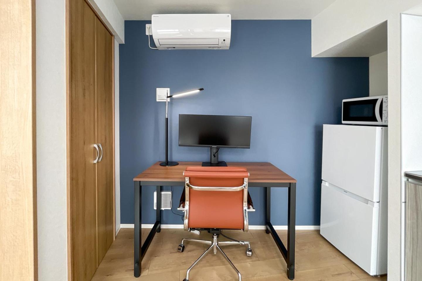One-Bedroom Apartment photo 1