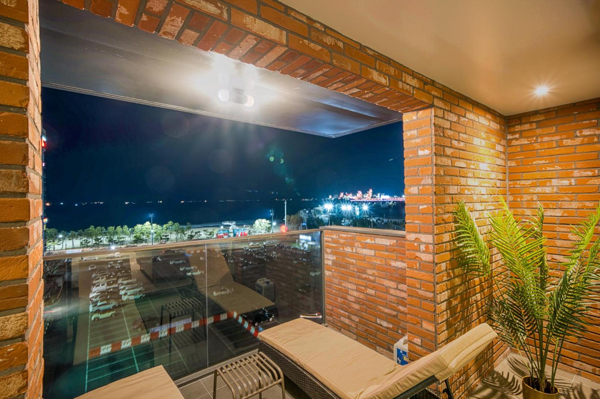 Premium Double Room with Terrace and Sea View - Photo 16