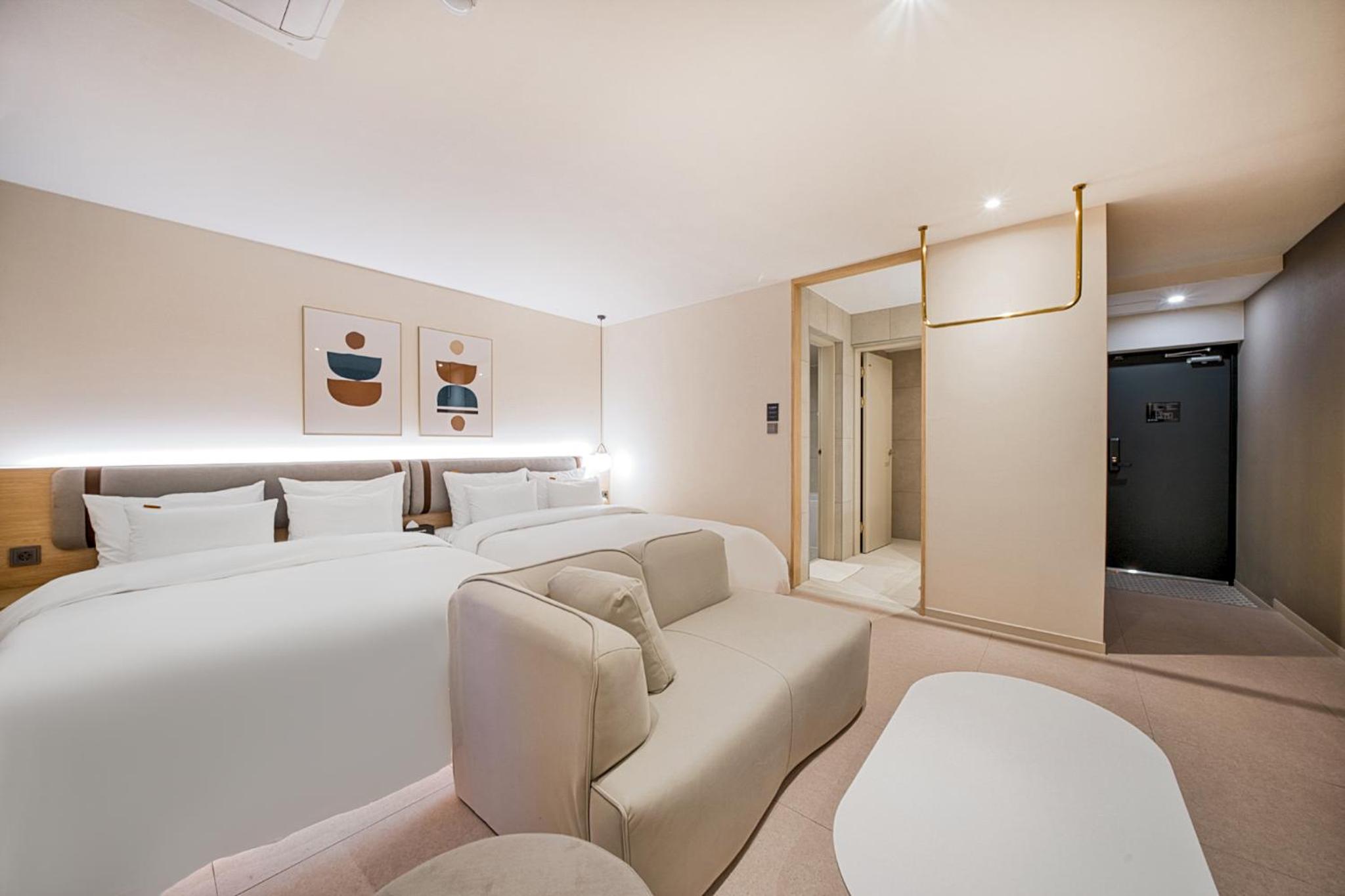 Family Room with Terrace and Sea View - Photo 2