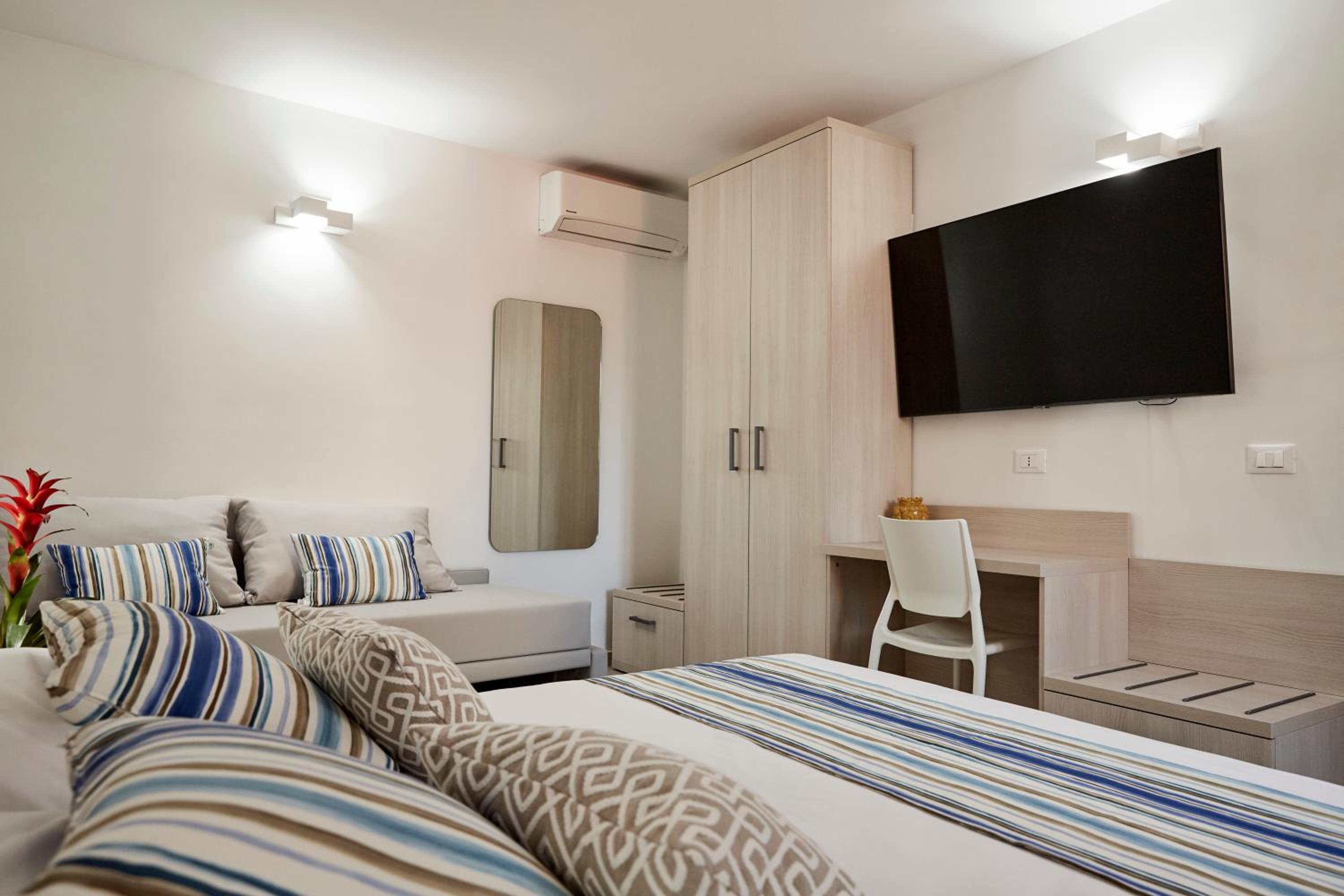 Comfort Quadruple Room photo 1