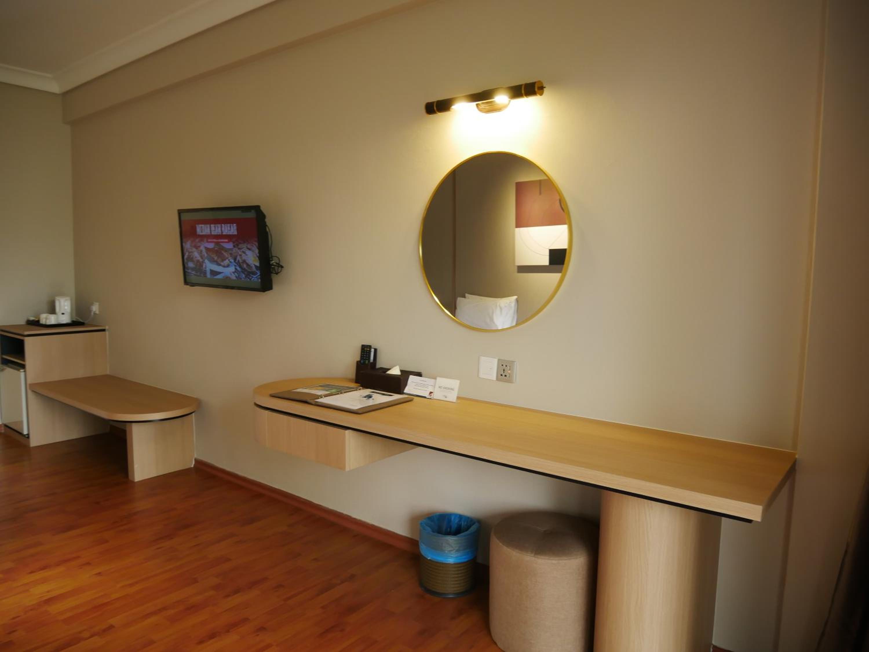 Standard Twin Room with Sea View photo 2