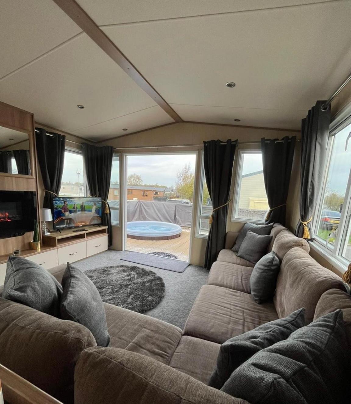 Three-Bedroom House photo 1