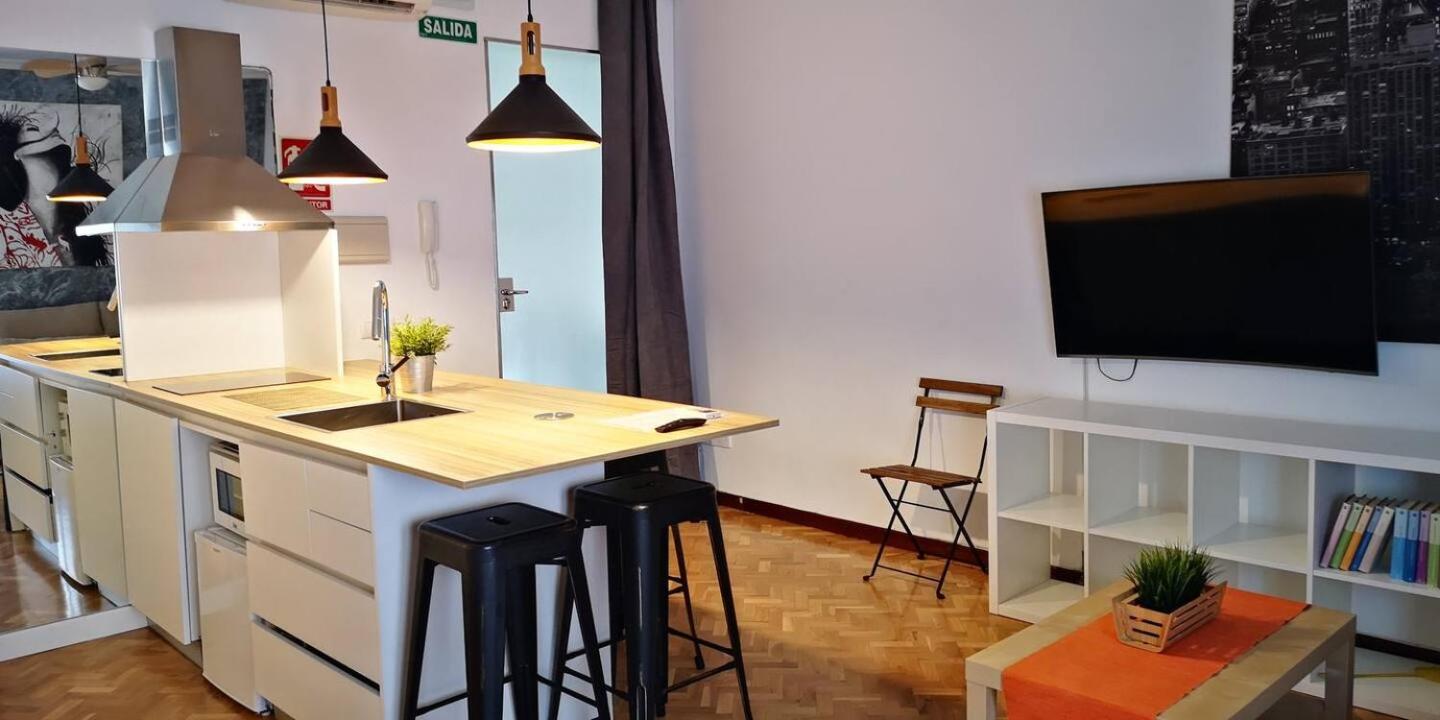 Studio Apartment photo 2