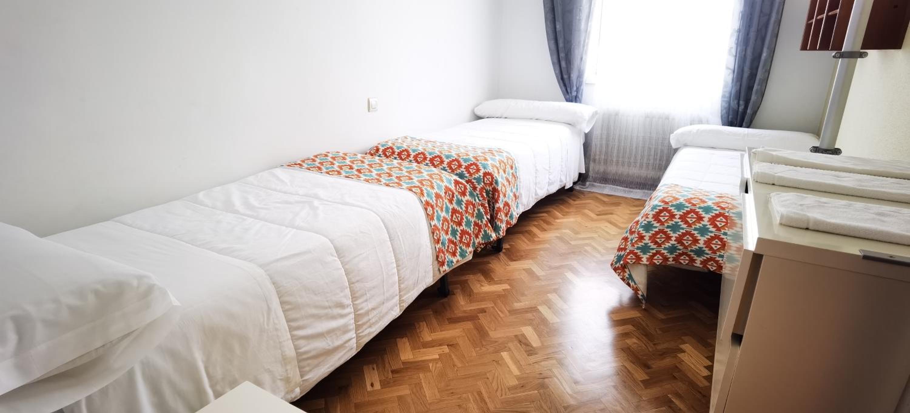 Apartment with Terrace - Photo 10