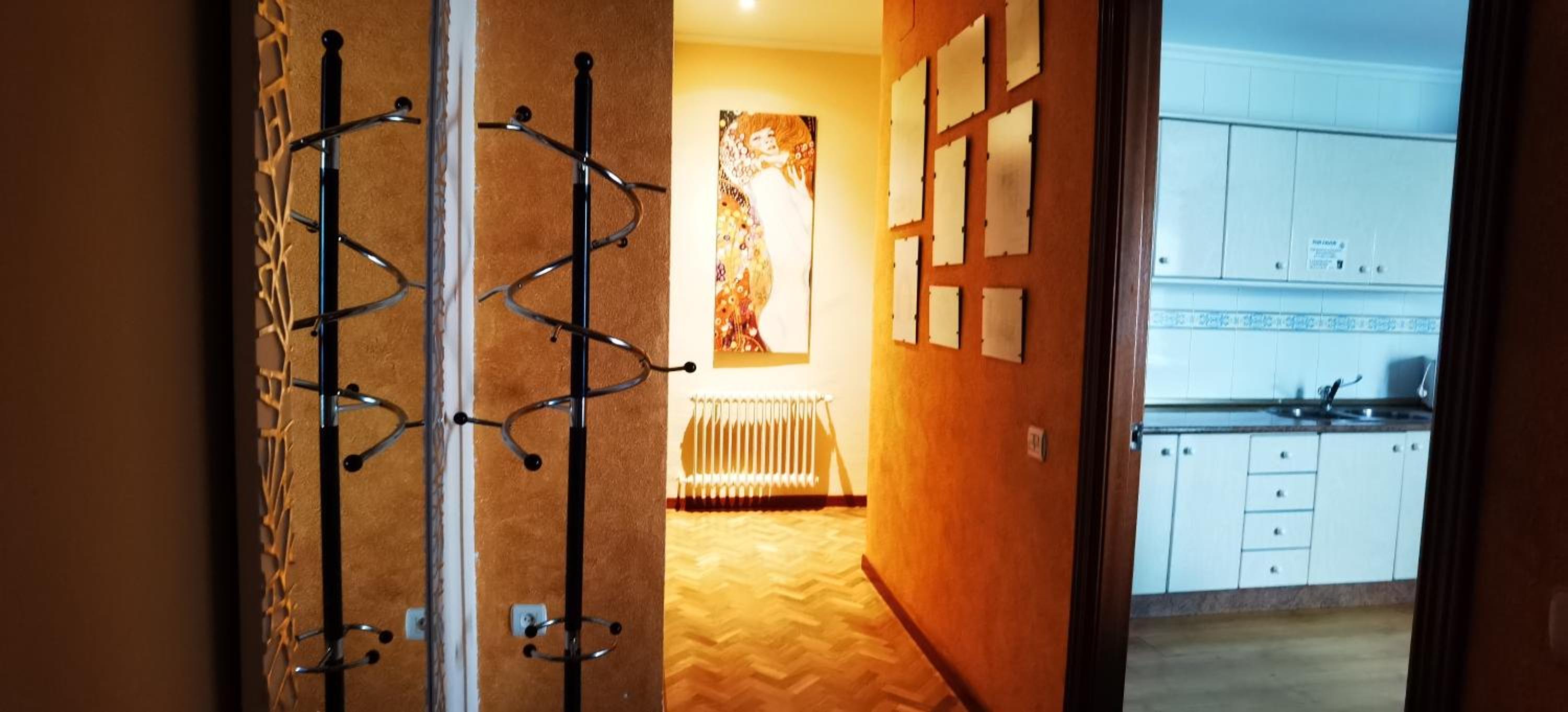 Apartment with Terrace - Photo 3