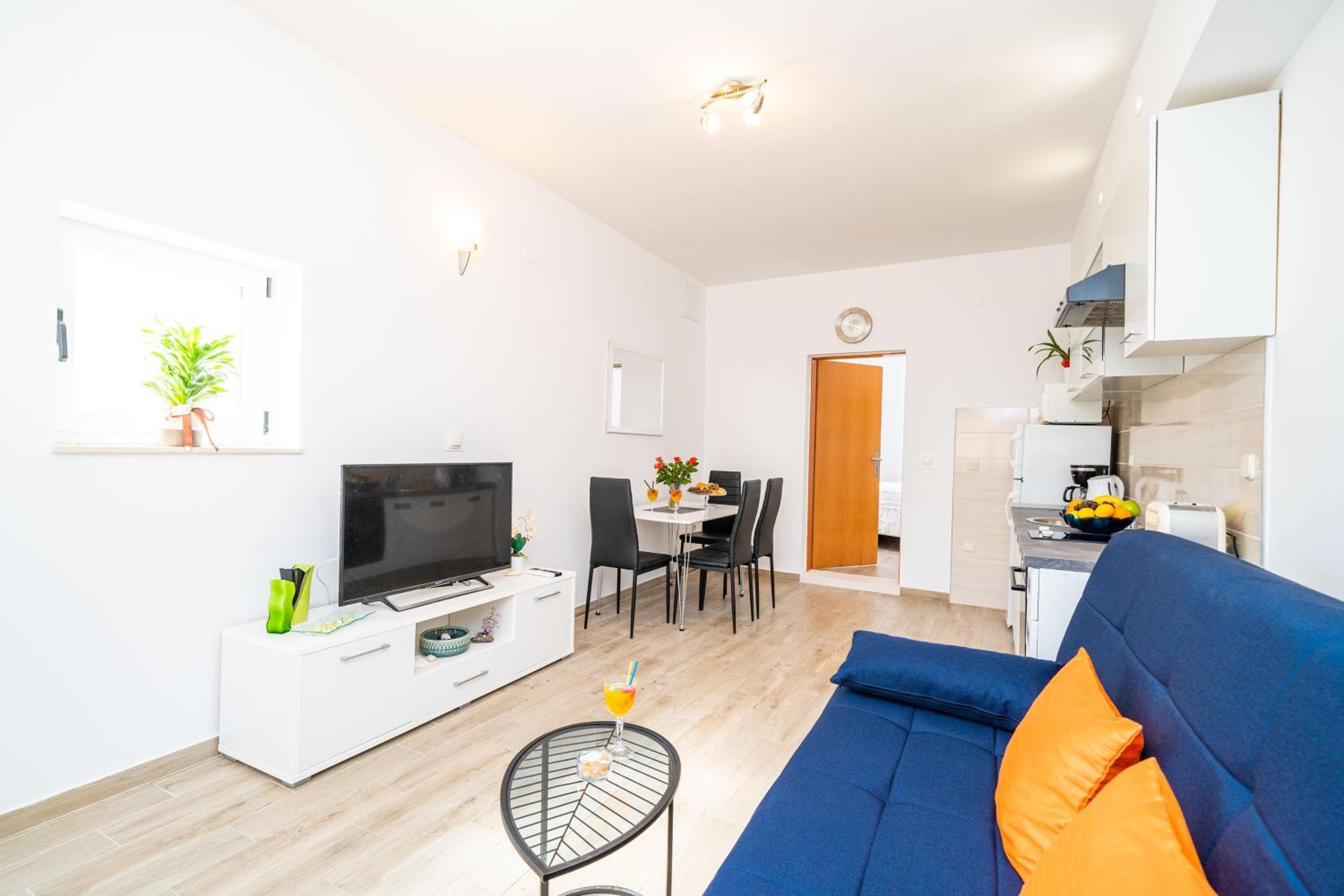 One-Bedroom Apartment with Terrace and City View
