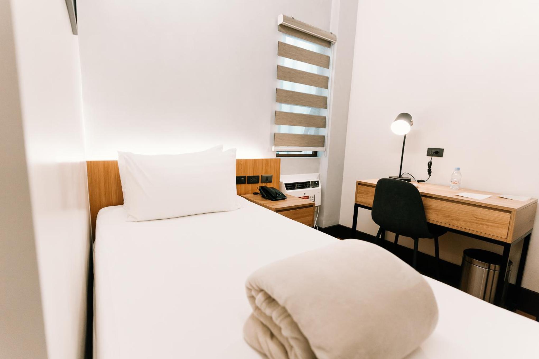 Deluxe Single Room