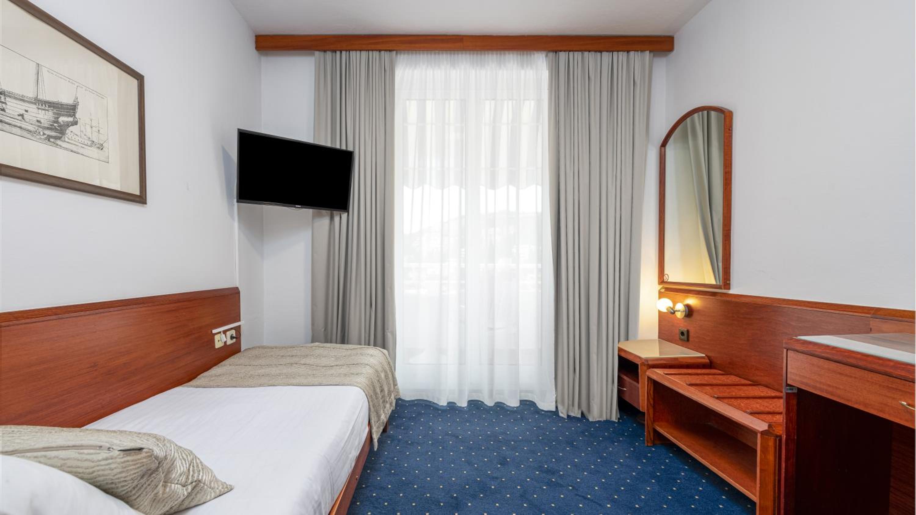 Standard Single Room