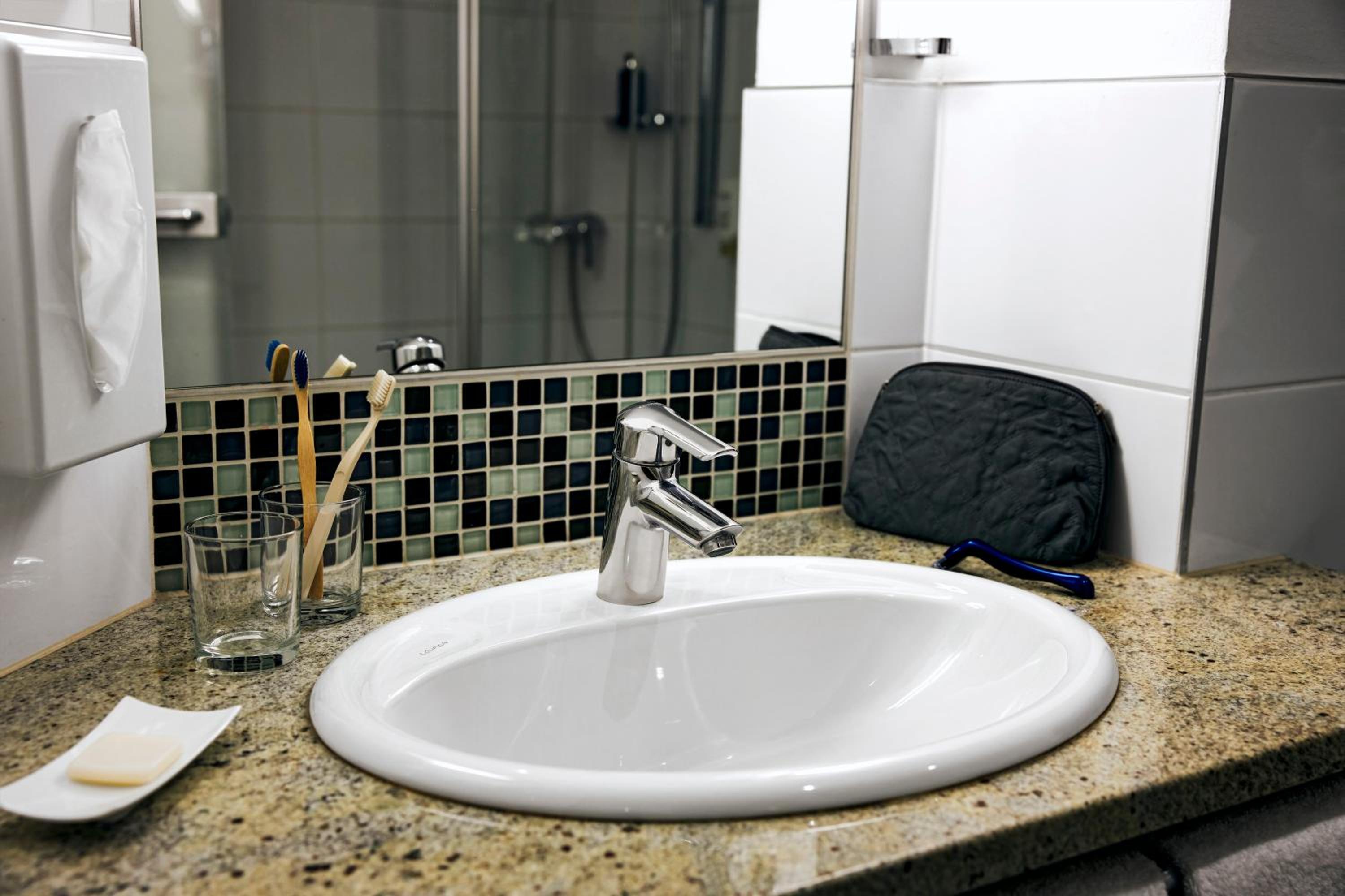 Superior Double or Twin Room with Lake View photo 2
