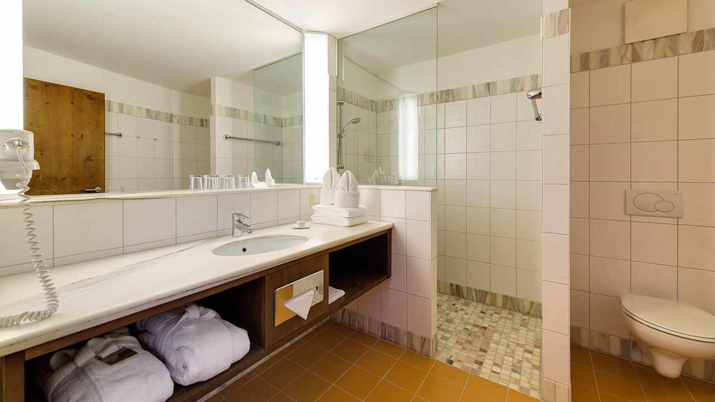 Superior Double or Twin Room photo 3
