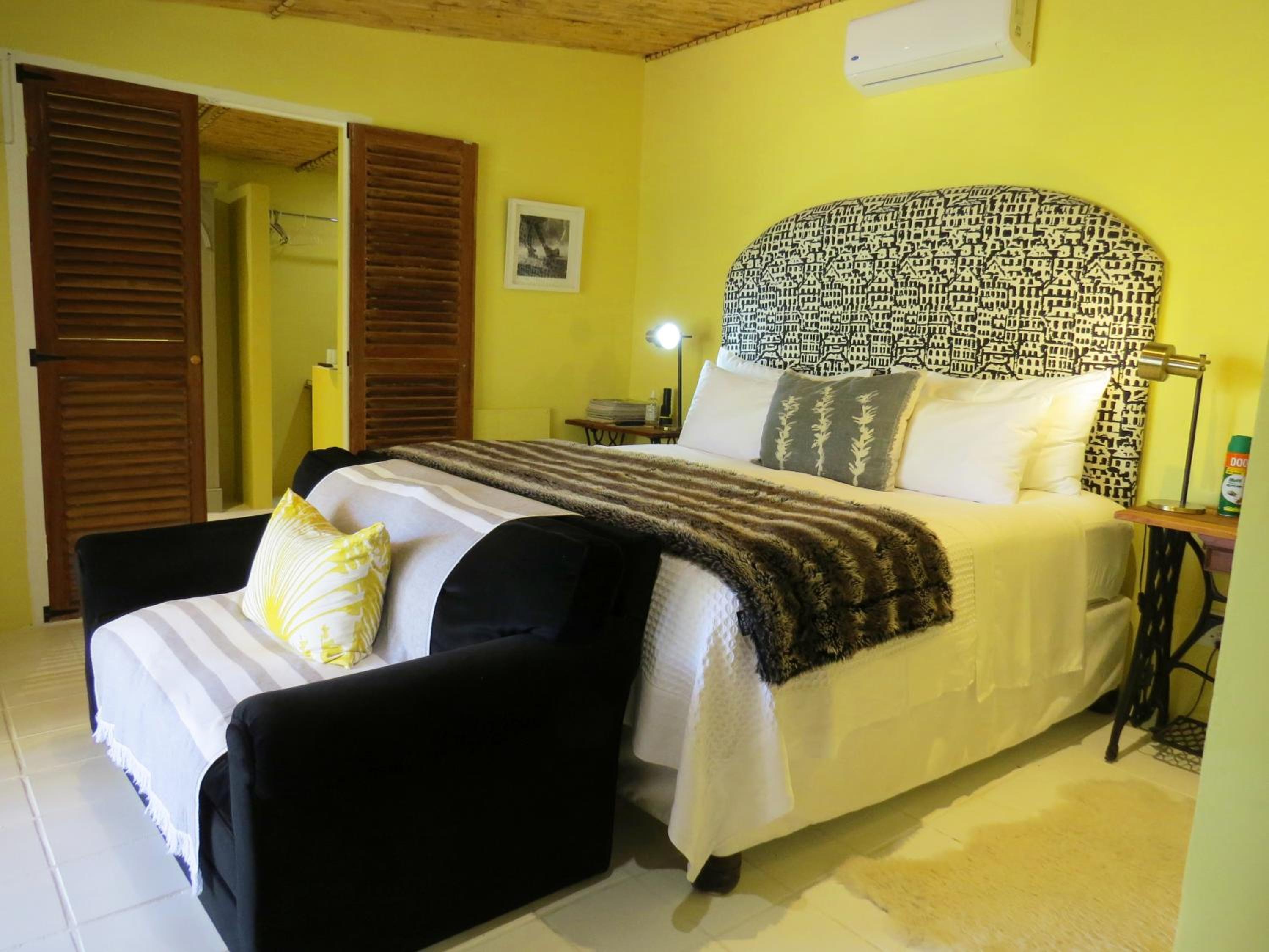 Deluxe King Room photo 3