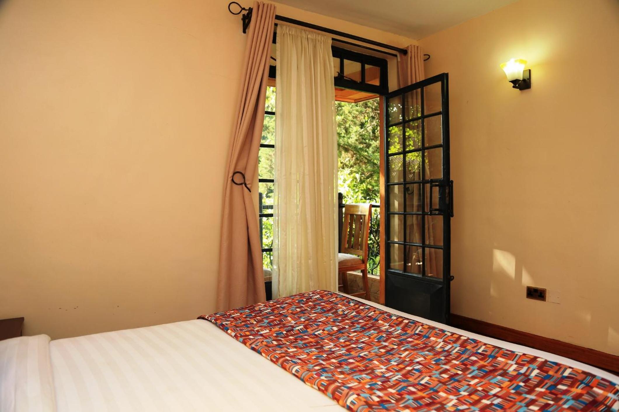Double Room - Photo 14