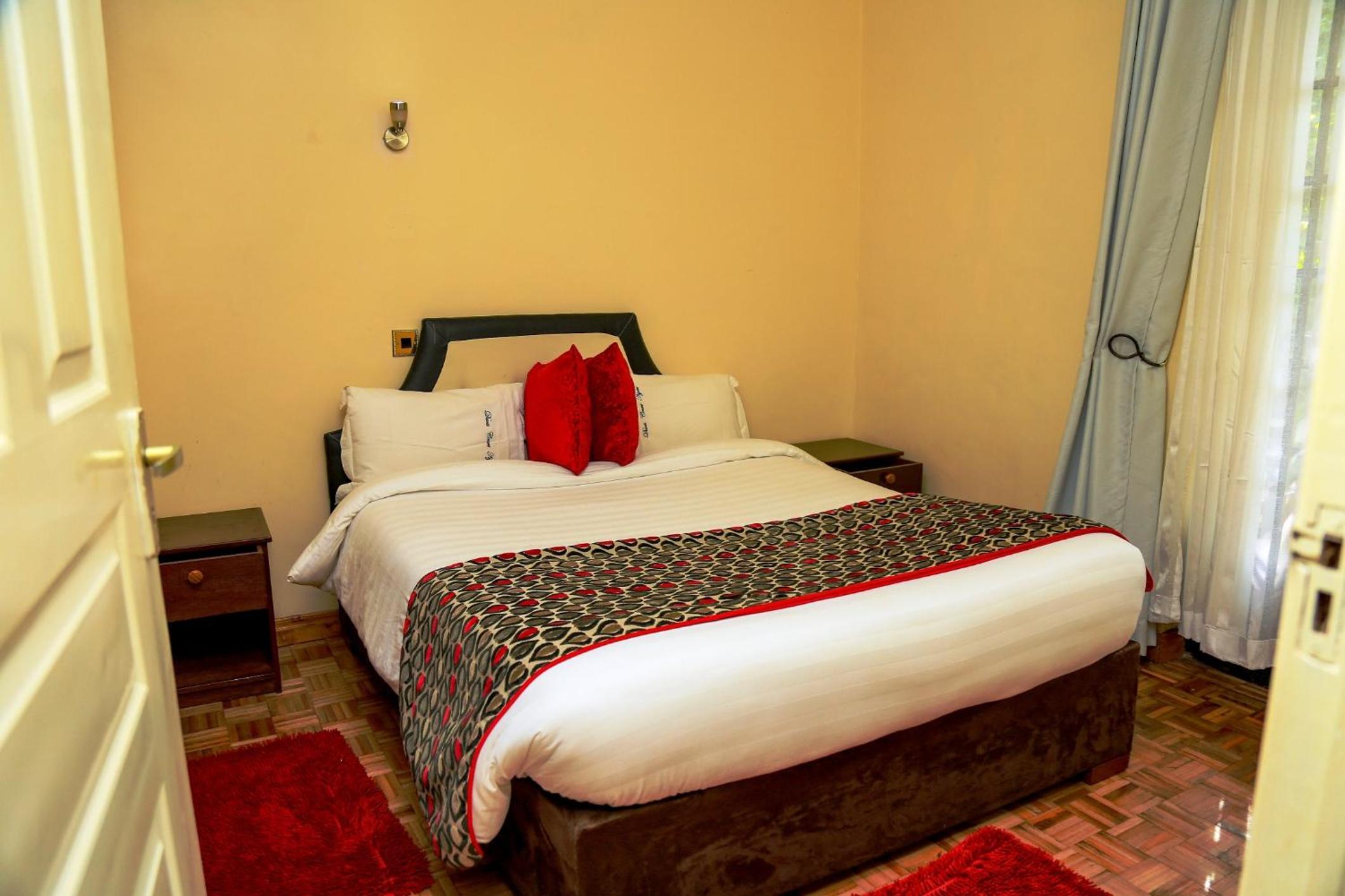 Double Room - Photo 9