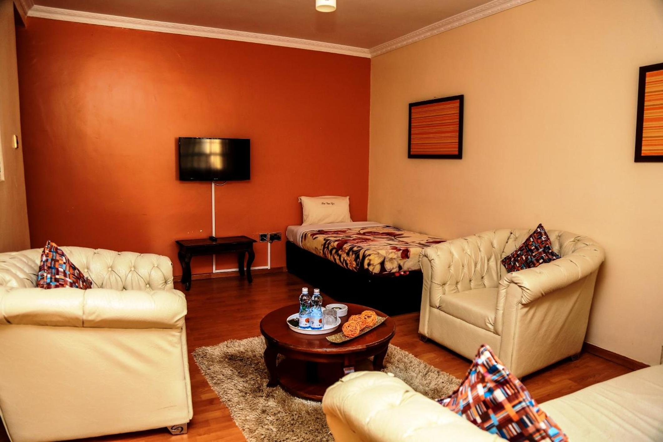 Double Room - Photo 24