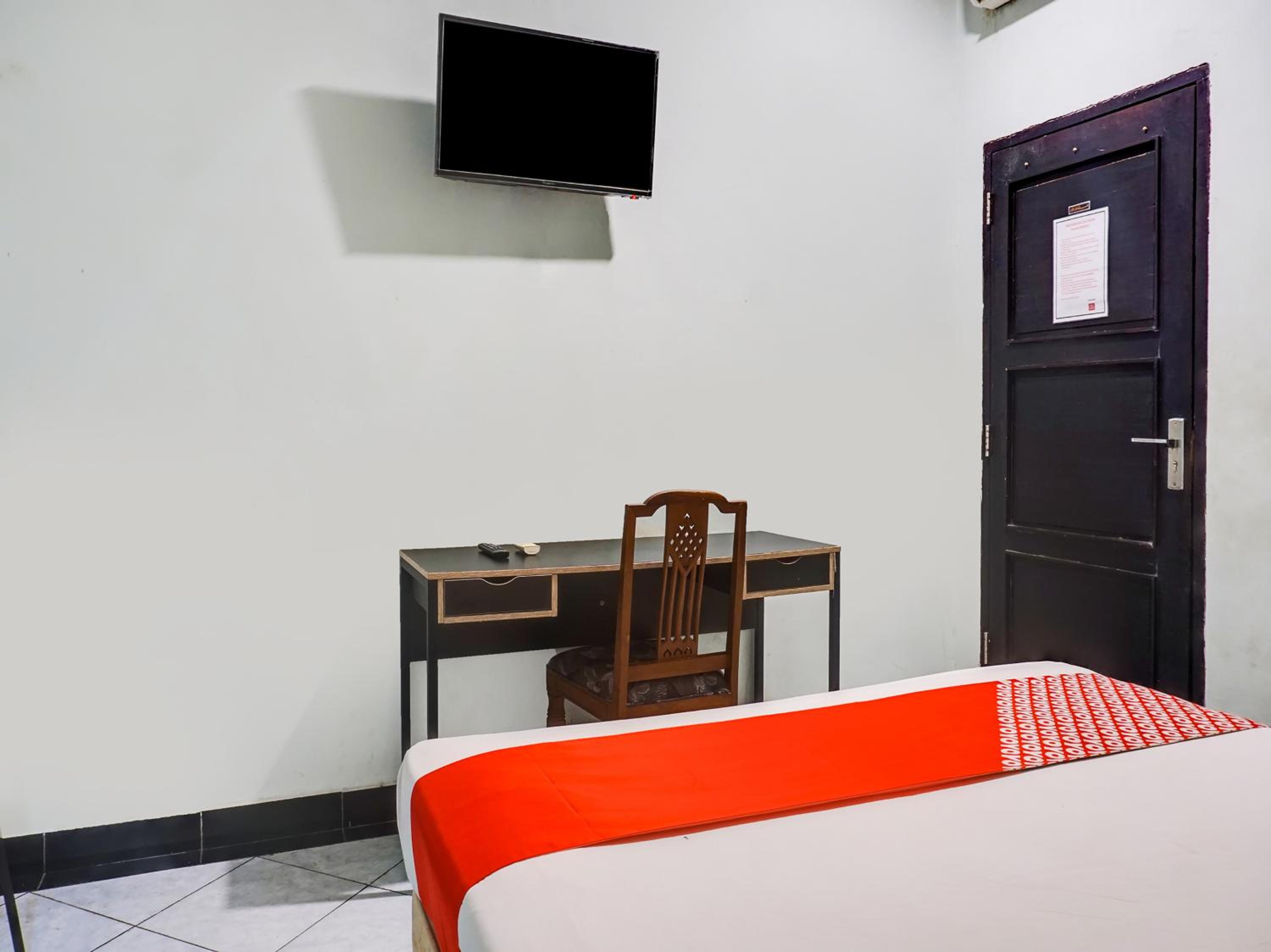 Standard Double Room - Photo 16