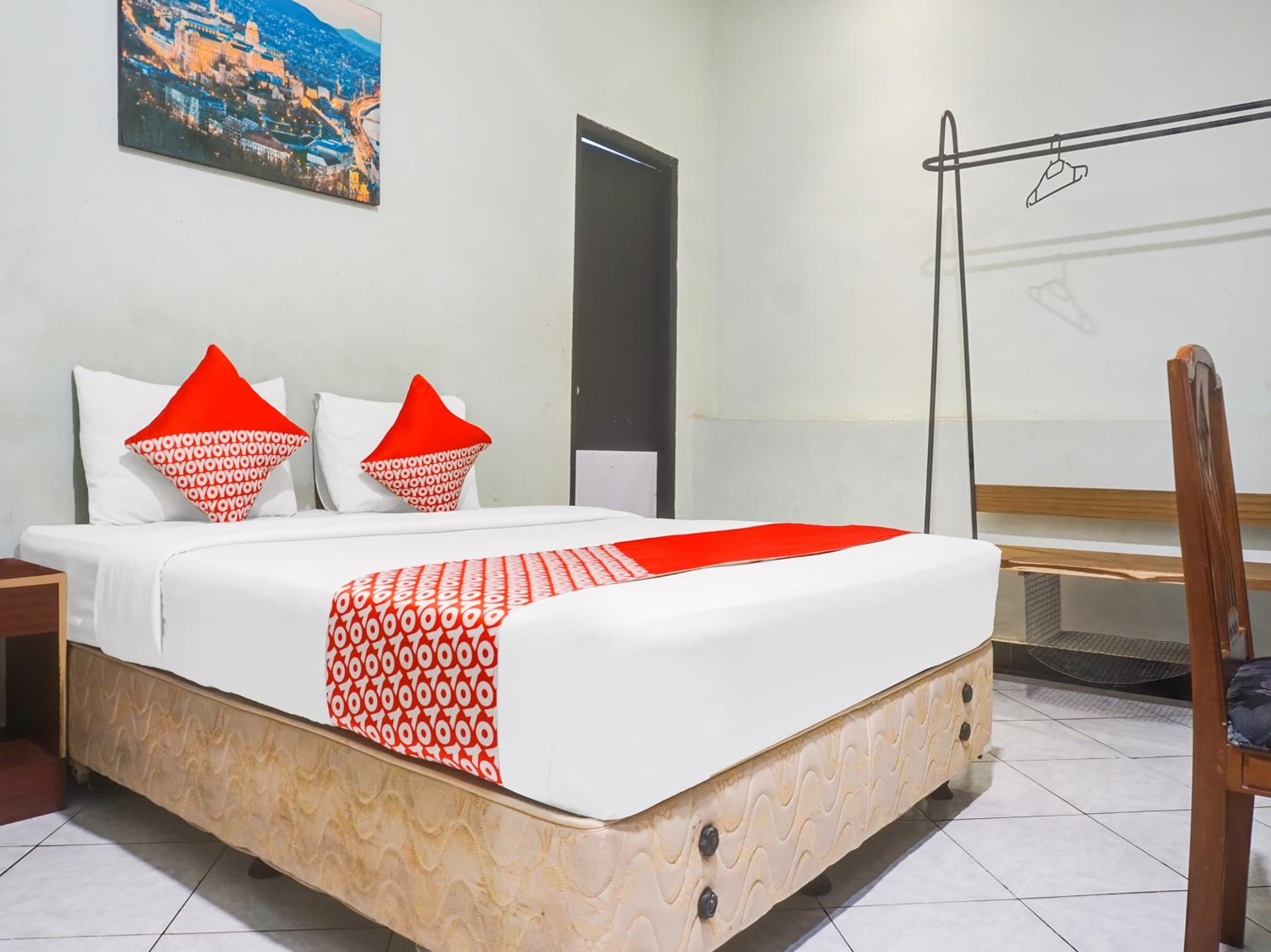 Standard Double Room - Photo 15