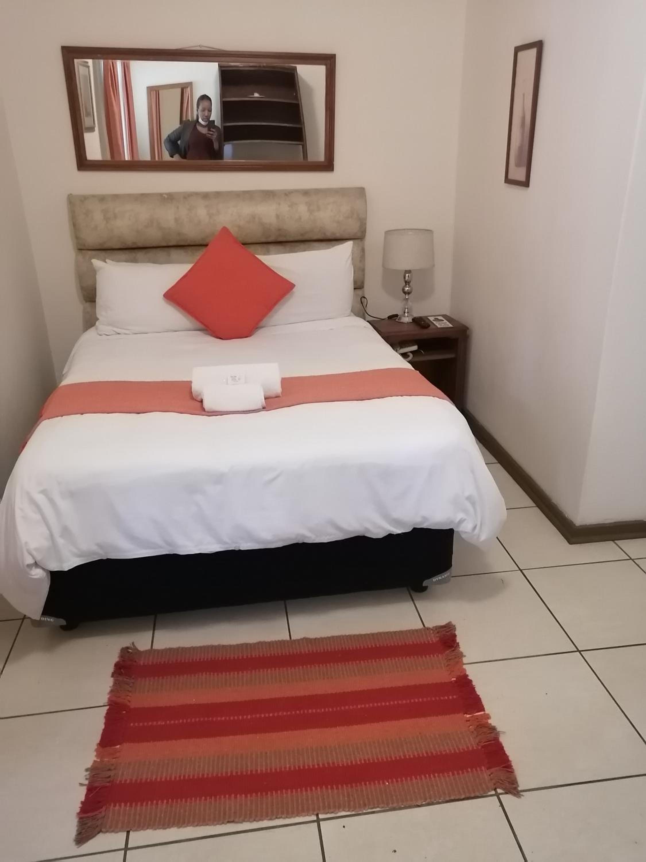 Double or Twin Room photo 3