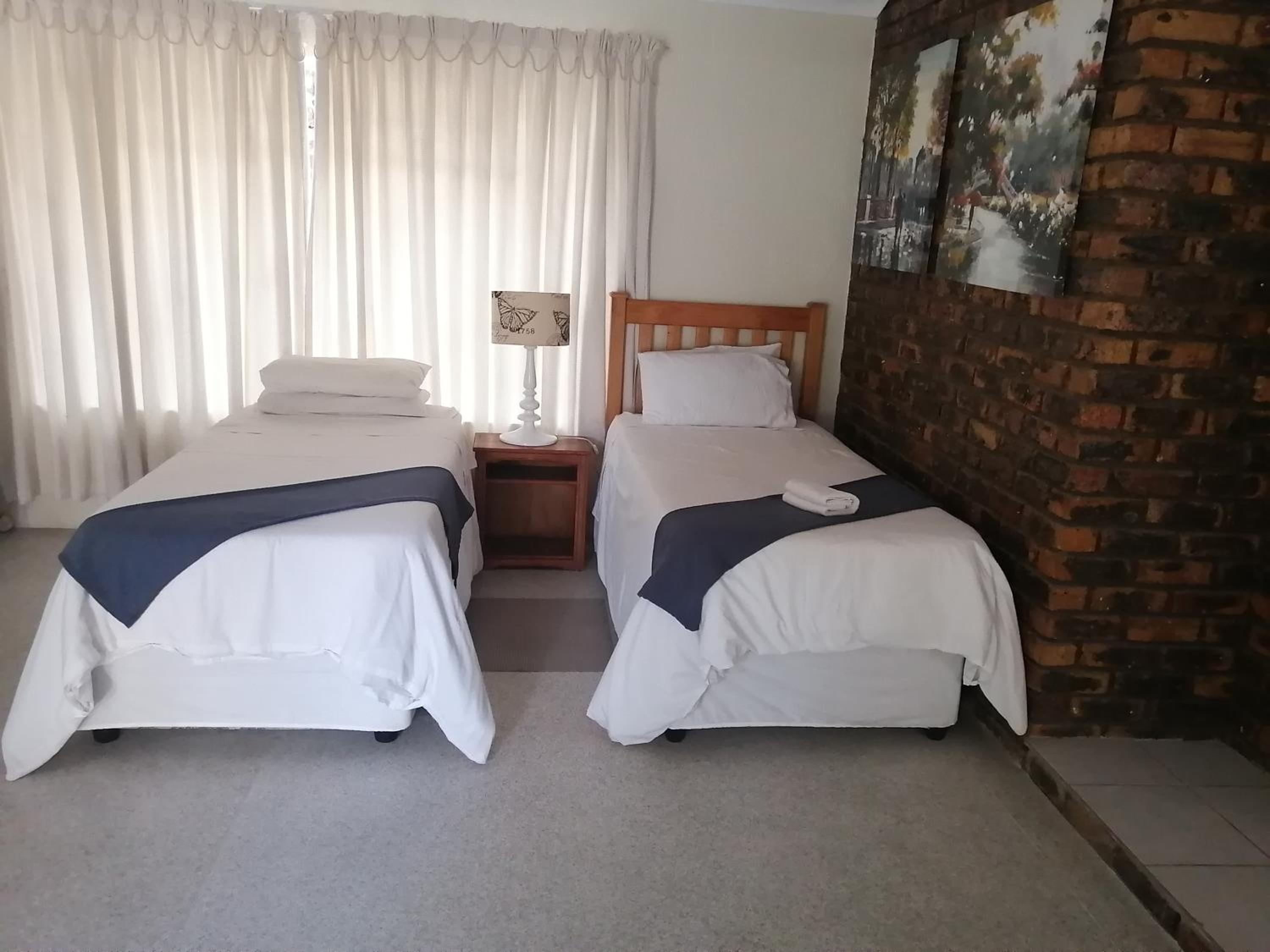 Double or Twin Room photo 2
