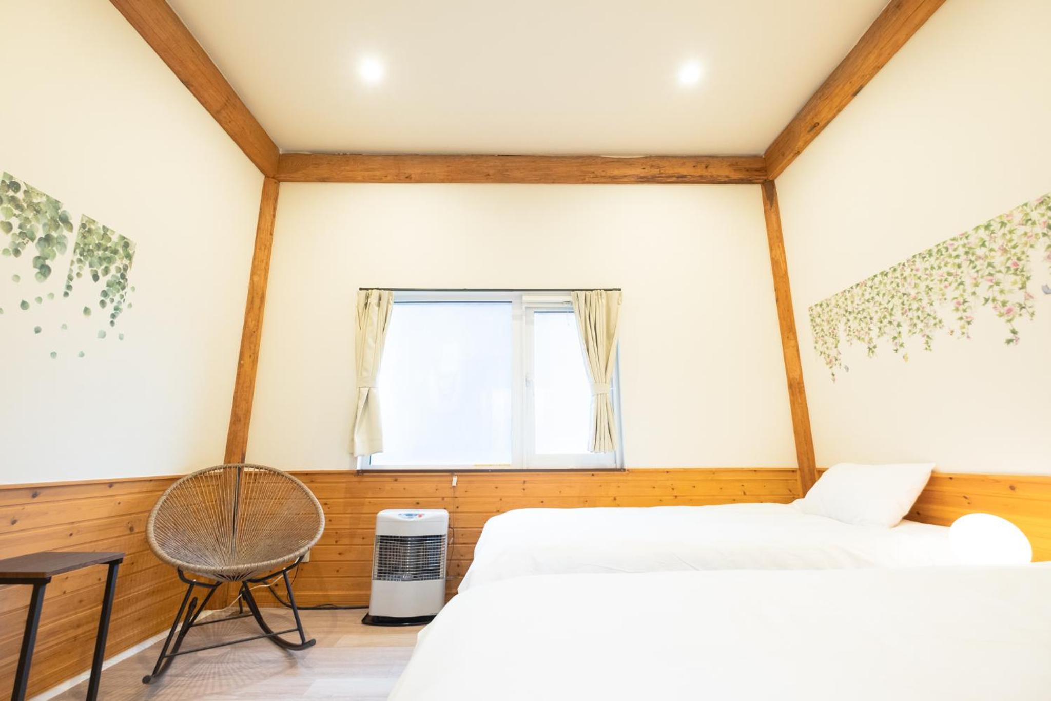 Two-Bedroom Chalet - Photo 4