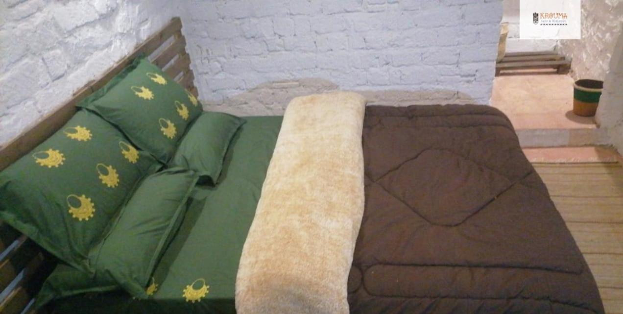 Deluxe Double Room with Balcony - Photo 13